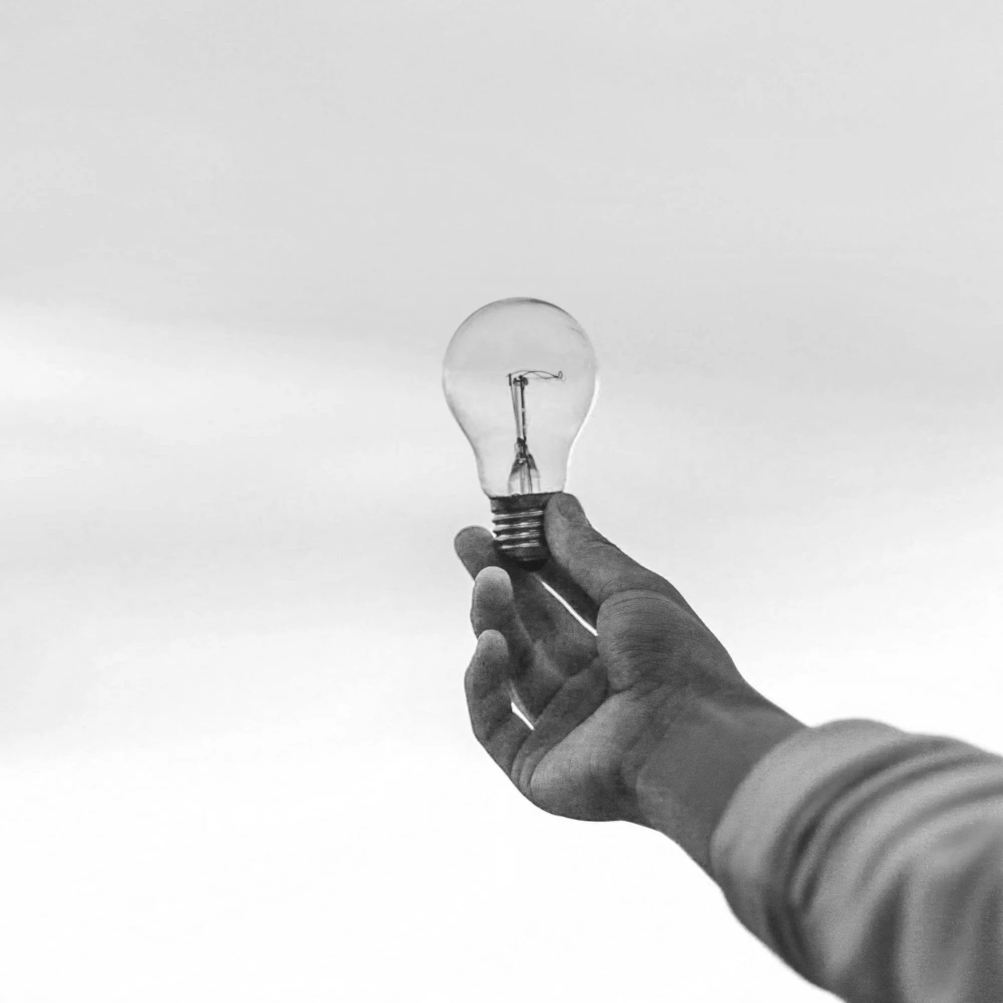 #DESIGNTHINKING #GROWTH_MINDSET. A 350€ online course from the Finnish Aalto University that introduces the full design thinking process with practical tools for research, ideation, prototyping and testing in business and innovation projects.