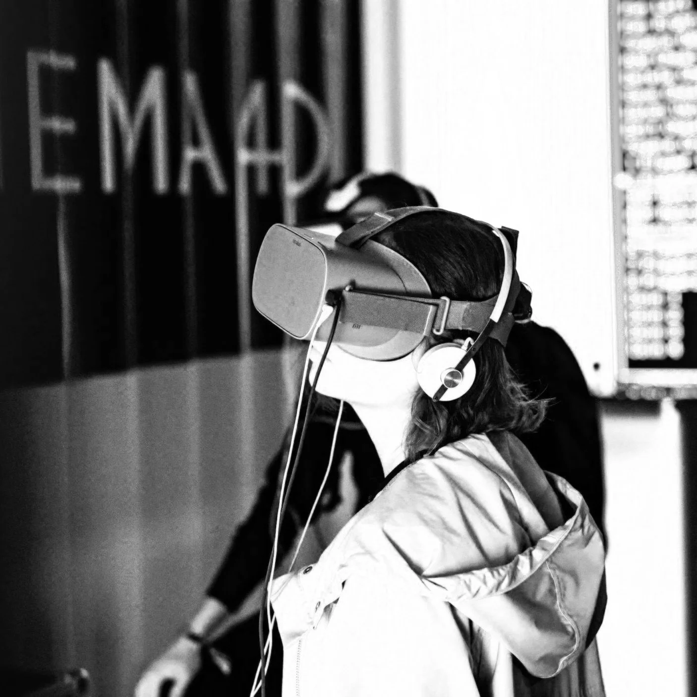 #XR #CODING #PRODUCT_DEVELOPMENT
Building for VR involves much more than transferring a traditional digital experience into a headset. Unity’s guided learning pathway takes you from fundamental VR design principles all the way to developing and deplo