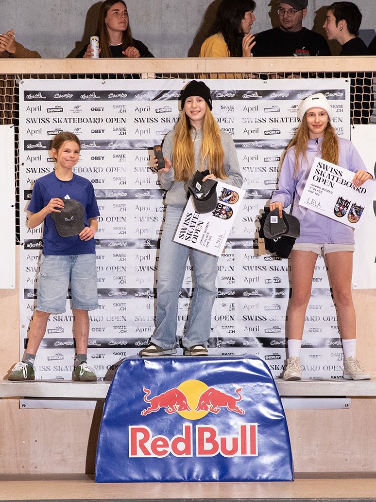 SSO_Laax25-podium-under16-women-CH.jpg
