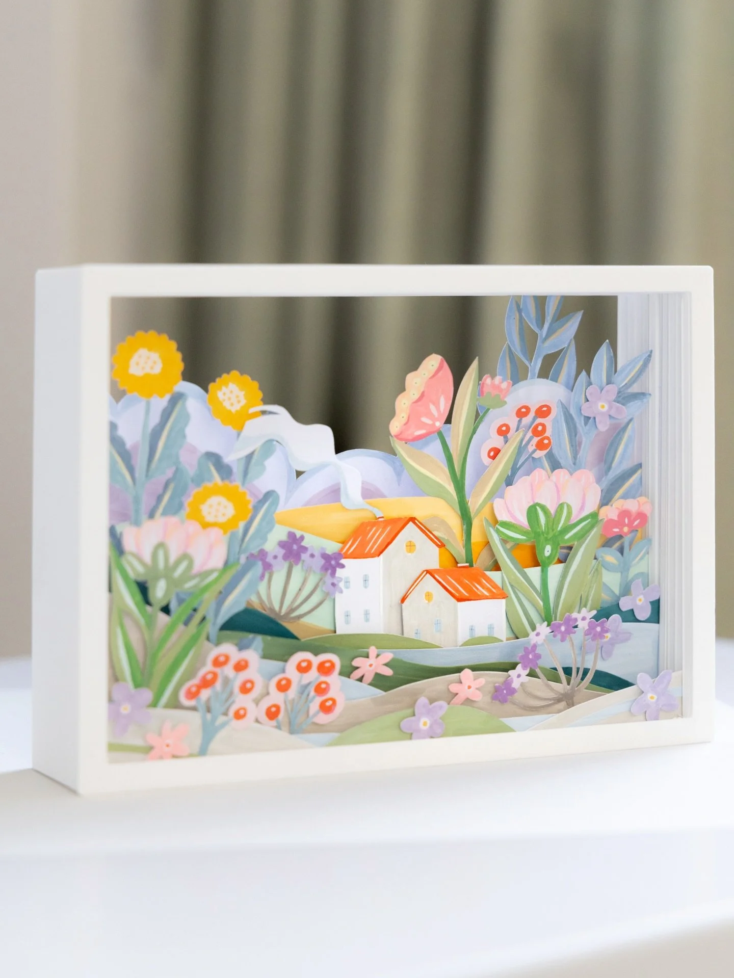 Sometimes my garden feels to me like a tiny world of its own - flowers growing taller than they should, colours everywhere, little corners that feel almost magical&hellip; That&rsquo;s the feeling that inspired this landscape 🏡🌻

I built it as an 8