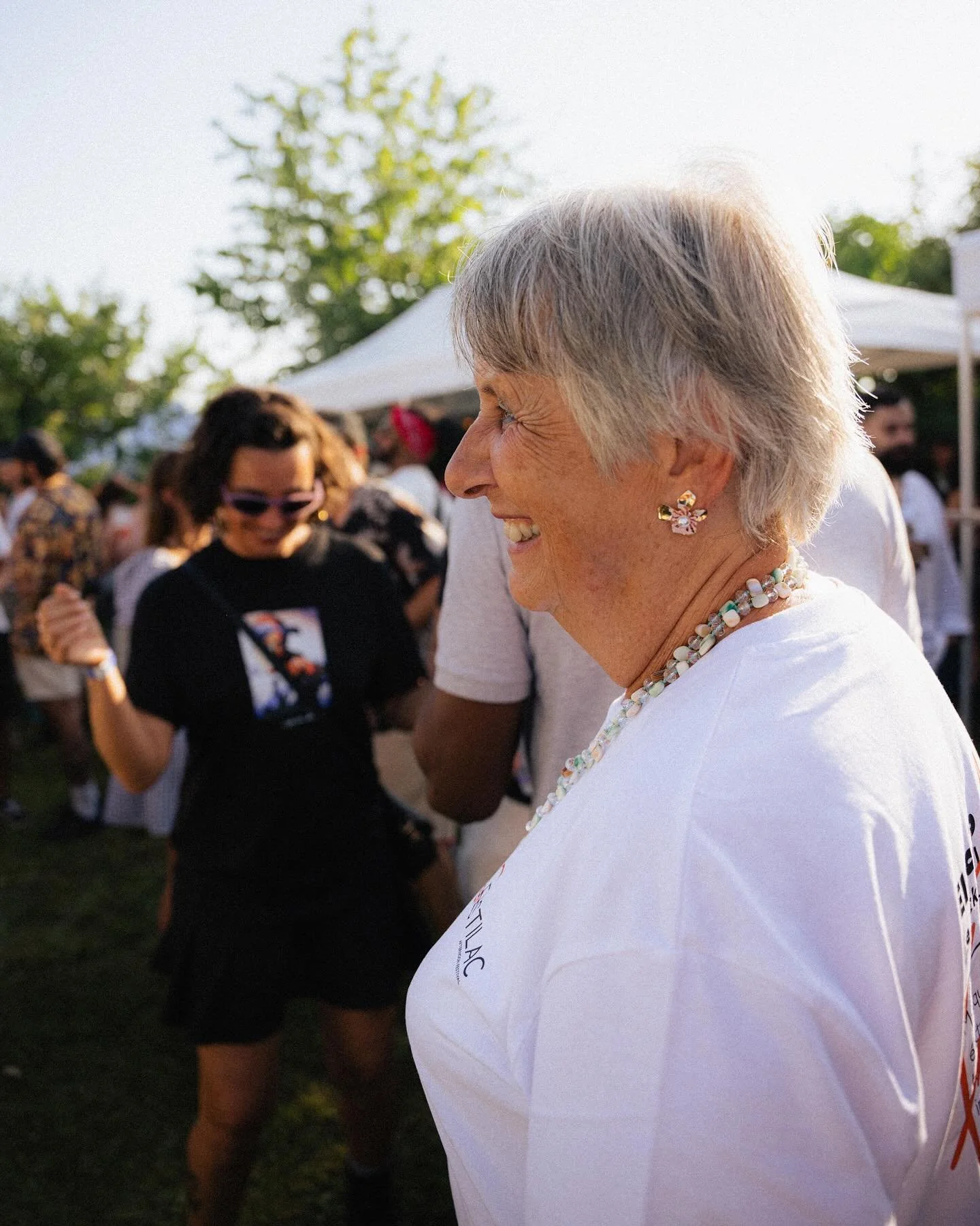 Cette ann&eacute;e encore, nous pourrons compter sur de nombreux&bull;ses b&eacute;n&eacute;voles ☺️

Ils sont pr&eacute;sents le jour avant, le jour apr&egrave;s et surtout pendant le festival, au taquet, pendant des heures.

Leur soutien est except