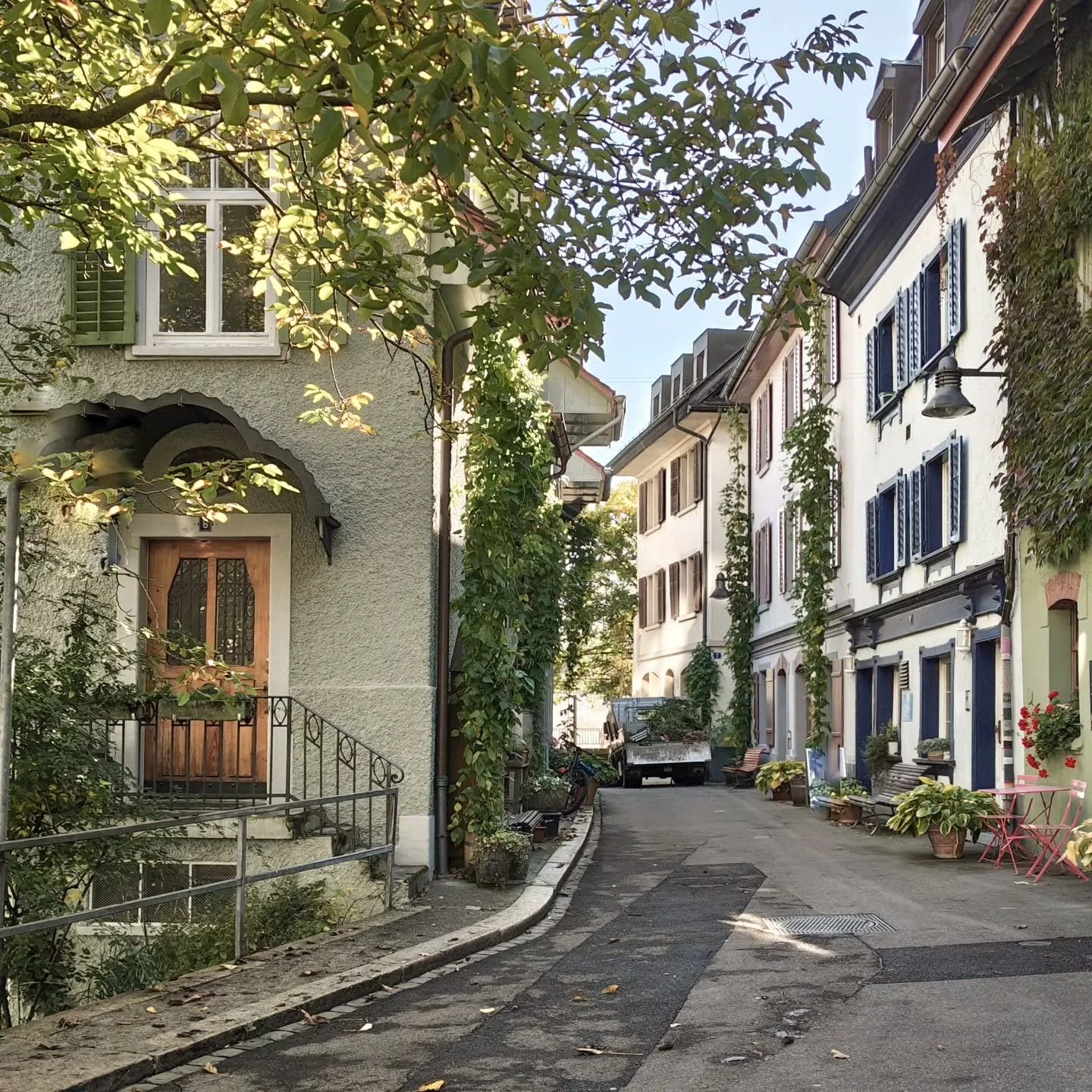 Heute hatte ich das Vergn&uuml;gen, eine wunderbare Altbauwohnung zu besichtigen. Ich liebe alte H&auml;user und die Geschichte, die sie erz&auml;hlen. Und am meisten liebe ich die Handwerkskunst und die Liebe zum Detail, die sich &uuml;berall zeigt.
