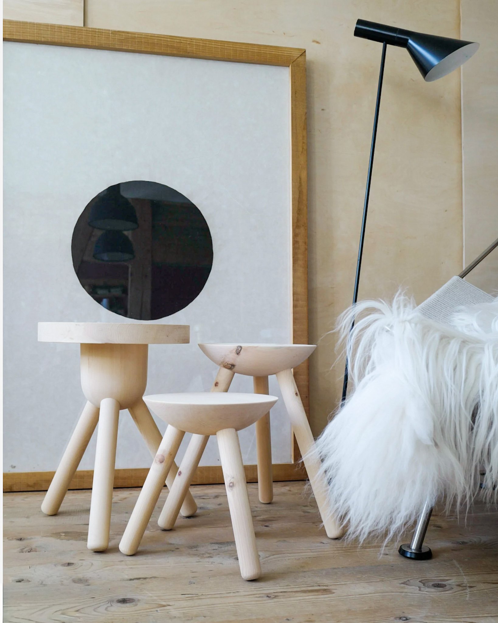 Die Geschenkidee f&uuml;r Stadtneurotiker UND Naturliebhaber...

Zeitlose M&ouml;bel. �Aus Arven&shy;holz.

Geschlagen im Biosfera Val M&uuml;stair. Mit Schweizer Hand&shy;werkskunst und Stolz vor Ort gefertigt. Kompromisslos auf&rsquo;s Wesentliche 