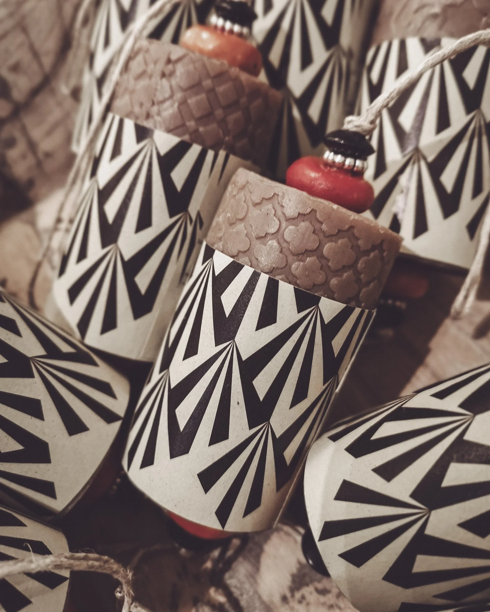 LAST MINUTE VALENTINS-GESCHENKE, DIE VON HERZEN KOMMEN!

Frische Blumen von @baimon.suisse 

Ein Strau&szlig;, der mehr sagt als tausend Worte. Baimons Blumen bringen nicht nur Farbe ins Zuhause &ndash; sie bringen Leben, Freude und einen Hauch von P