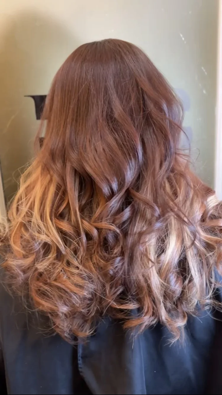 Soft copper waves