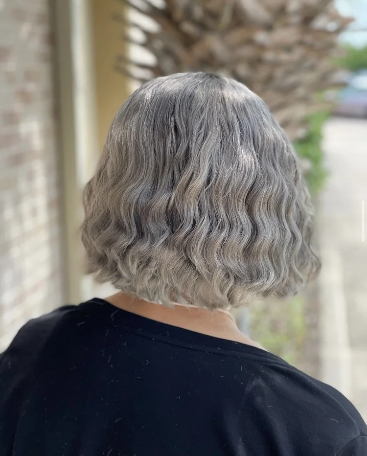 Silver-gray color on a wavy bob