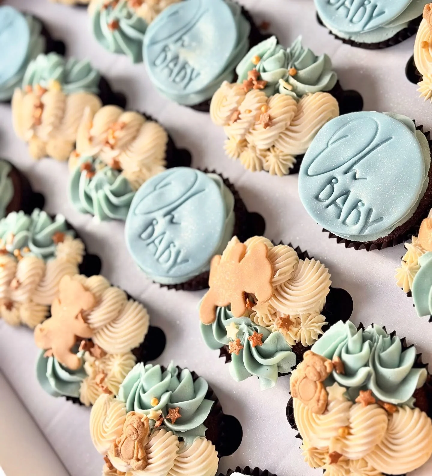 🩵✨ OH BABY ✨🩵
The sweetest way to celebrate being promoted to big brother for one of our cutest little clients 🩵 There really isn&rsquo;t an occasion that can&rsquo;t be elevated with a little cake 🧁🩵