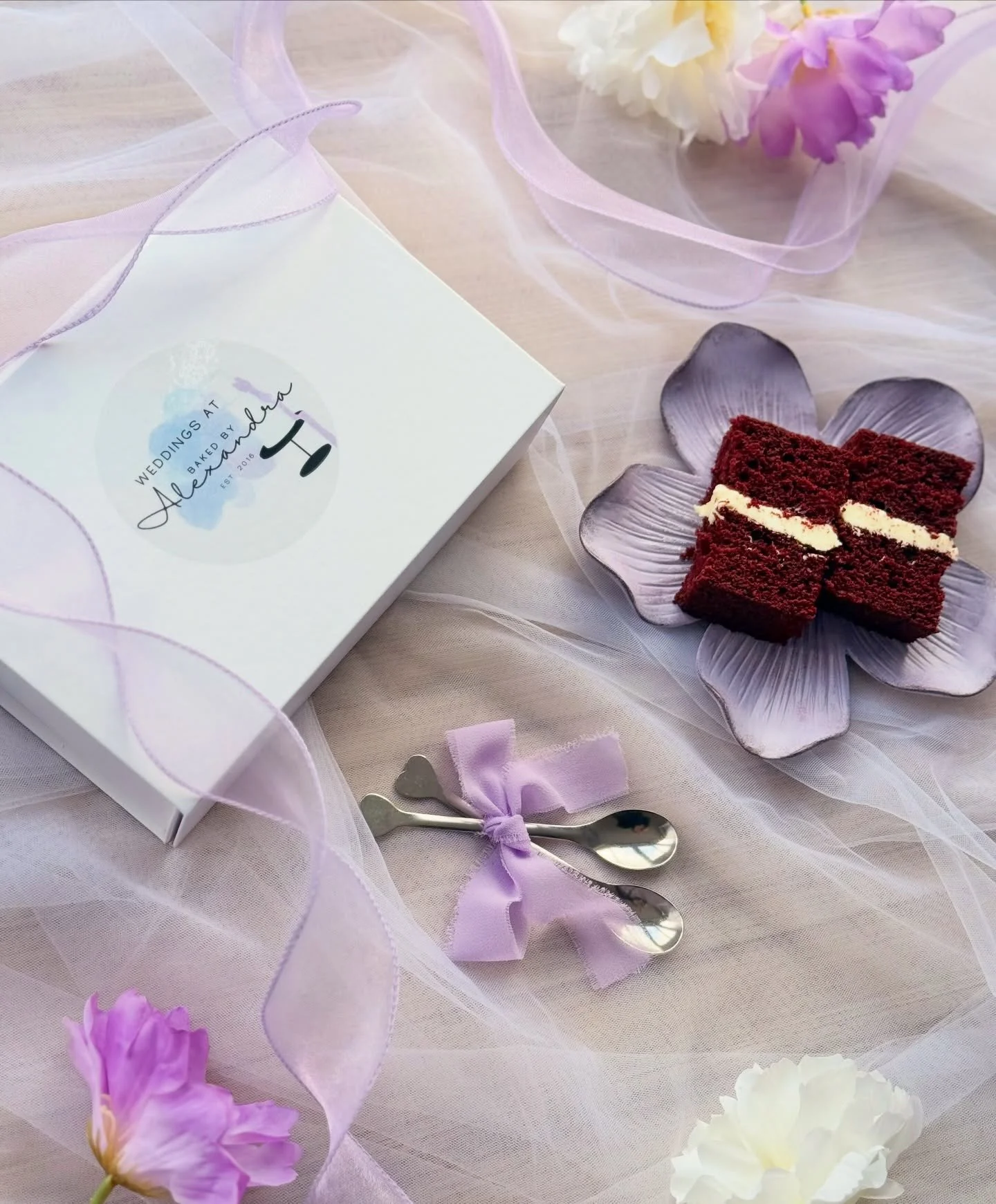 A PEEK BEHIND THE CURTAIN ✨
Behind the scenes this week you will find me buried in lots of enquiries - thank you all for your interest in working with me! Today I&rsquo;ve had to turn away weddings for those fully booked months which is never an easy