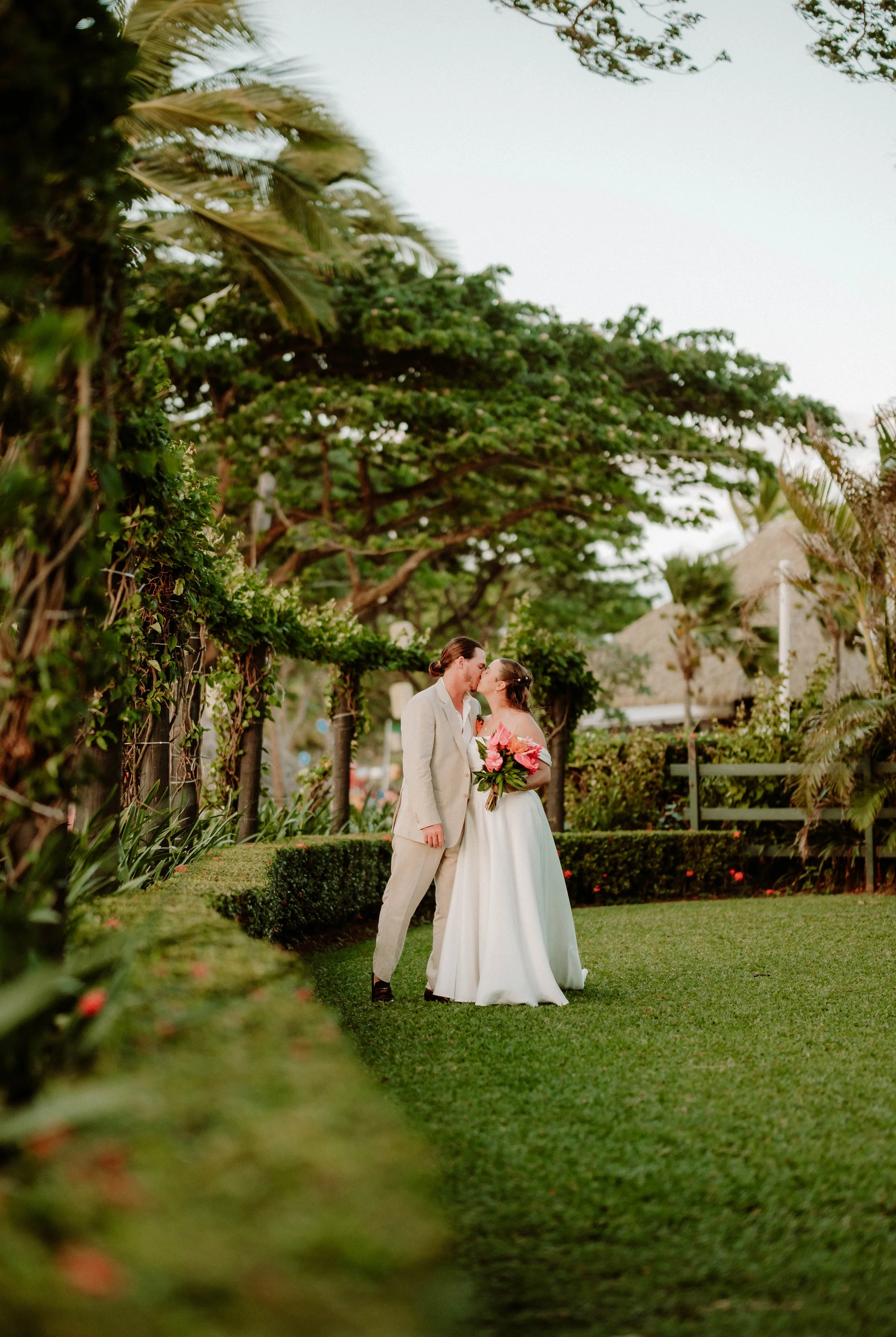 Katie and Tyson, Sofitel Fiji Resort and Spa