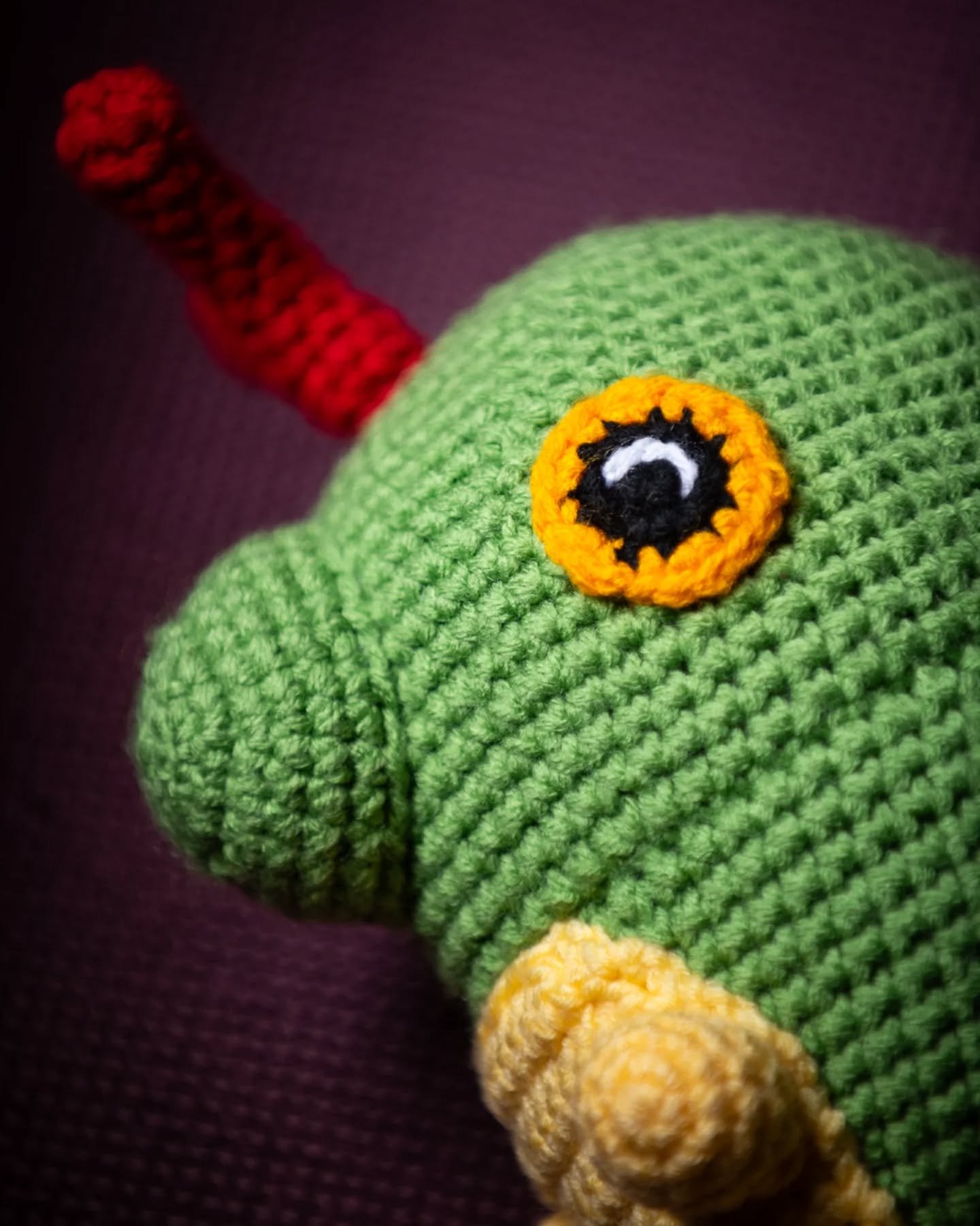 Day 13: Close up. Honestly I just really like crocheting eyes.

Pattern: Reb's Crochet Creations on Etsy

#amigurumay2025 #amigurumi #amigurumay #caterpie #amigurumay2025day13 #crochetpokemon #pokemoncrochet #crochetcaterpie #crochetcaterpillar