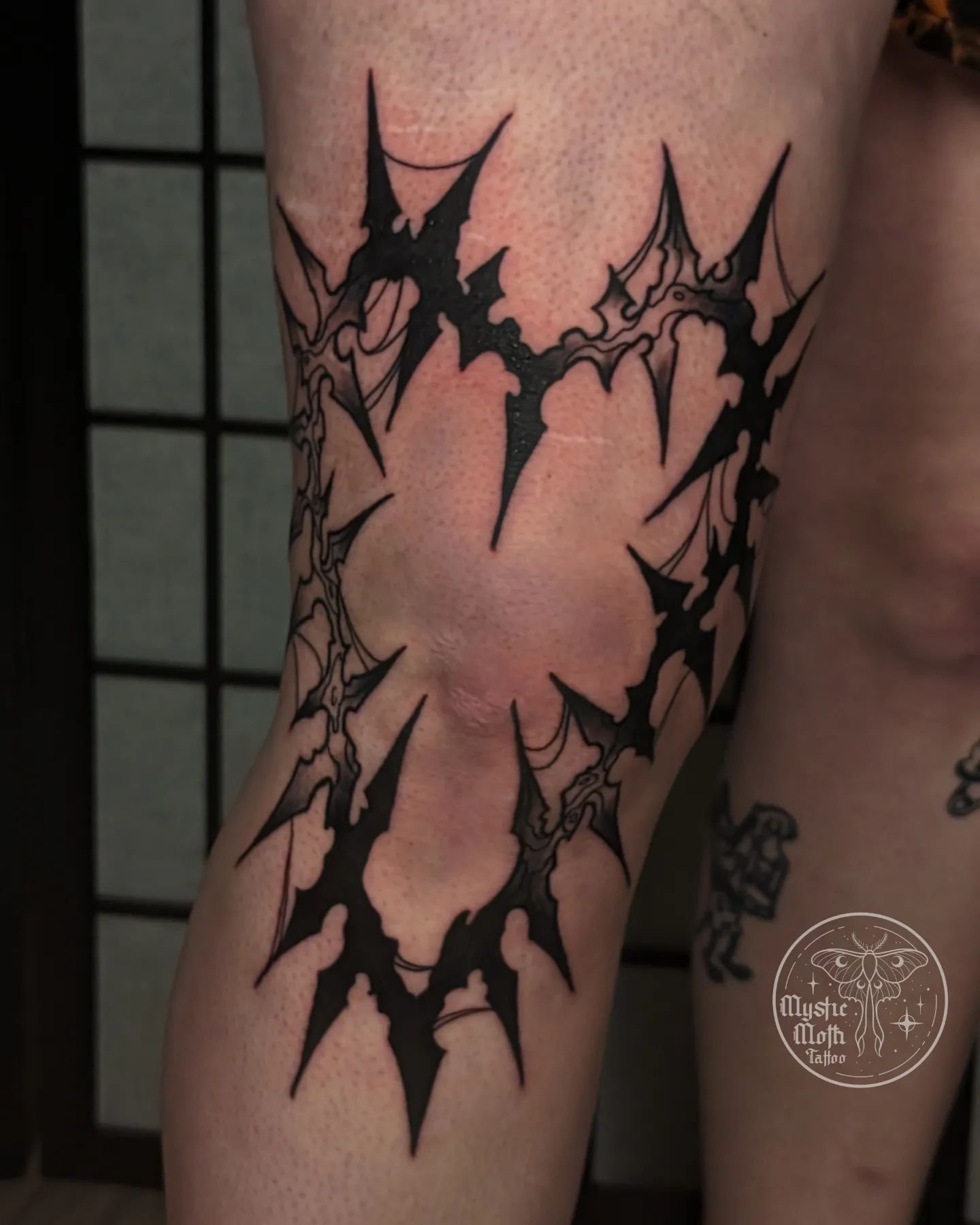 Heck a caption 🐸 
.
.
.
#tattoo #nytattoo #nyartist #nytattooartist #thorns #thorntattoo #blackworked #blackworking #blackworktattoo #ttism #inkedup #gothgoth #darkasthetic #gothaesthetic #alternative