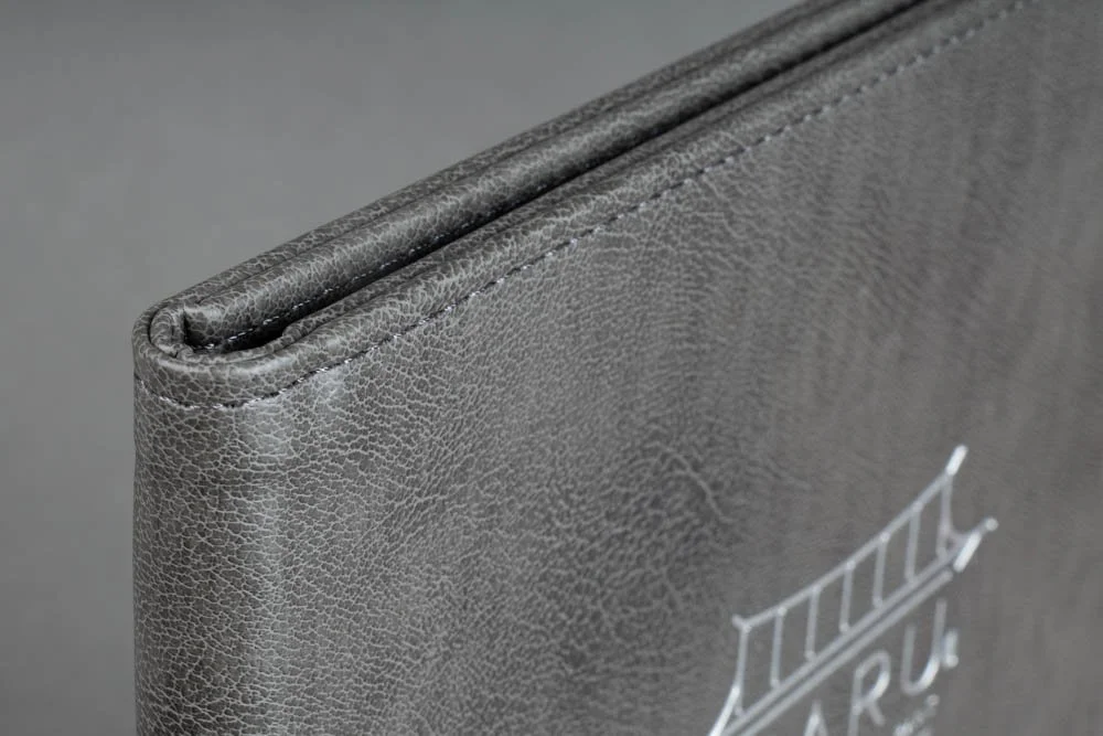 Classic Line Leather Menu L 6.jpg