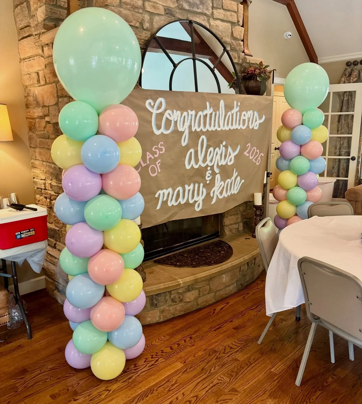 Graduation parties are in full swing, and we&rsquo;re loving all the creativity with these themes! School colors, old or new, or something totally out of the box, you name it, we&rsquo;ve got you covered! 🎓🎈