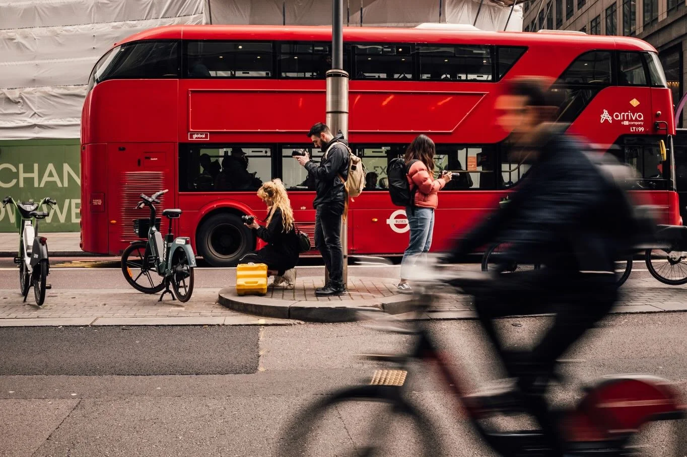 End of an ERA!!! 🥹😍

I&rsquo;m saying goodbye to Stan, Charlotte and Becci after two years of mentoring them and to Jack after one year.

These delightful human beings came to me (@ollyknightphoto) at the beginning of their journeys into wedding ph