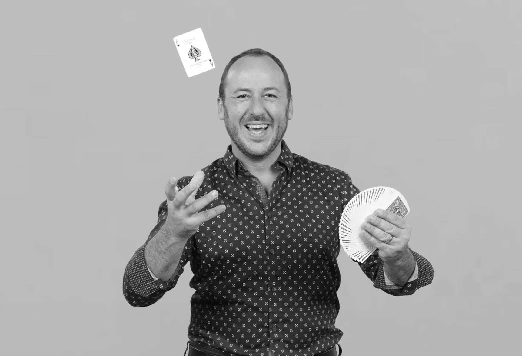 Miami group show magician