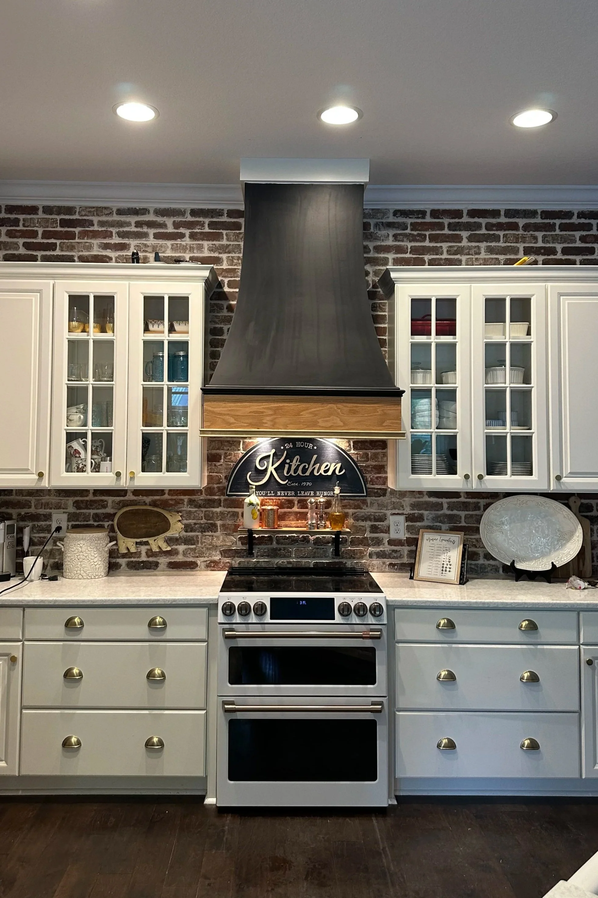 Custom Kitchen Tampa - Custom Range Hood Tampa