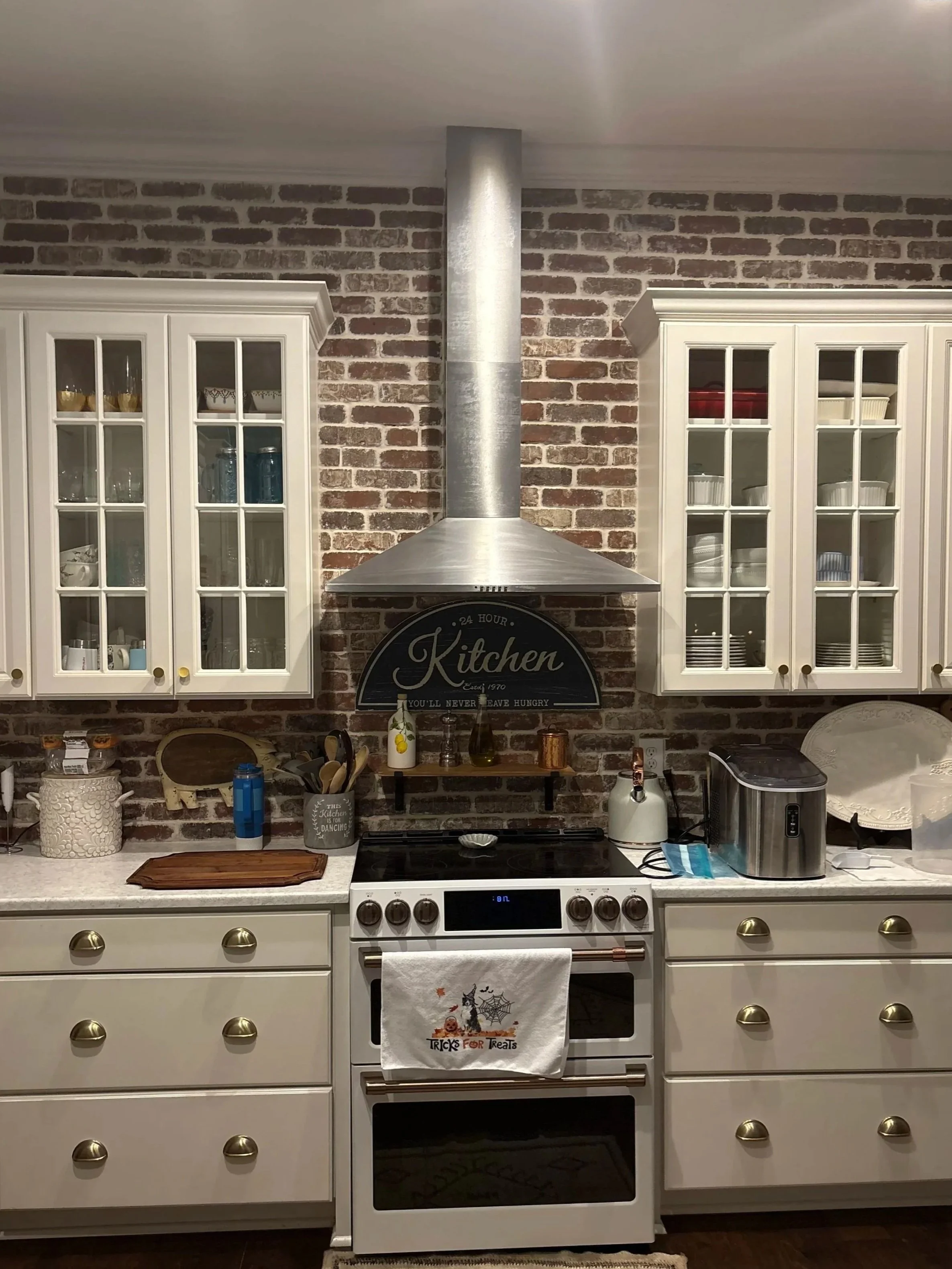 Custom Kitchen Tampa - Custom Range Hood Tampa