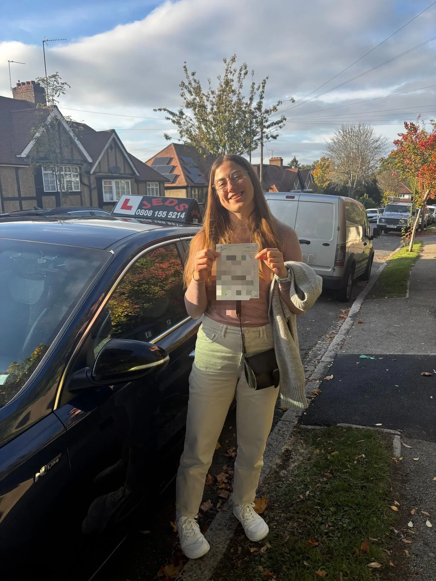 Isabella passed at Morden test centre, with Lynn!🥳

Well done and all the best for your future on the roads!🚗📚

#passed #driverslicense #drivingtest #drivinglessons #morden #jeds #jedsdrivingschool