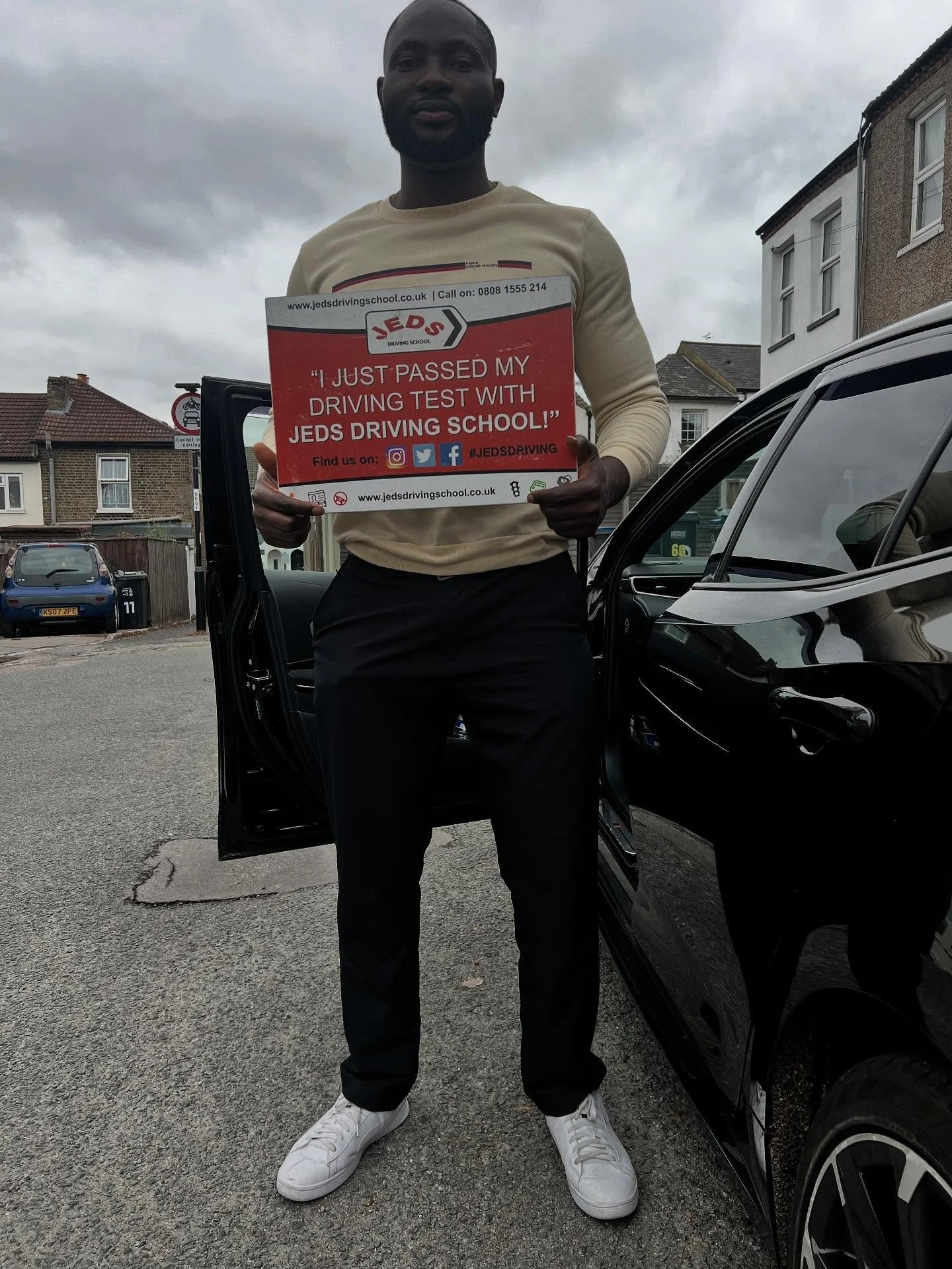 Ade passed First time at West Wickham, with Shahin!🥇

Well done and all the best for your future on the roads!🚗📚

#firsttimepass #driverslicense #drivinglessons #drivingschool #jeds #jedsdrivingschool #westwickham