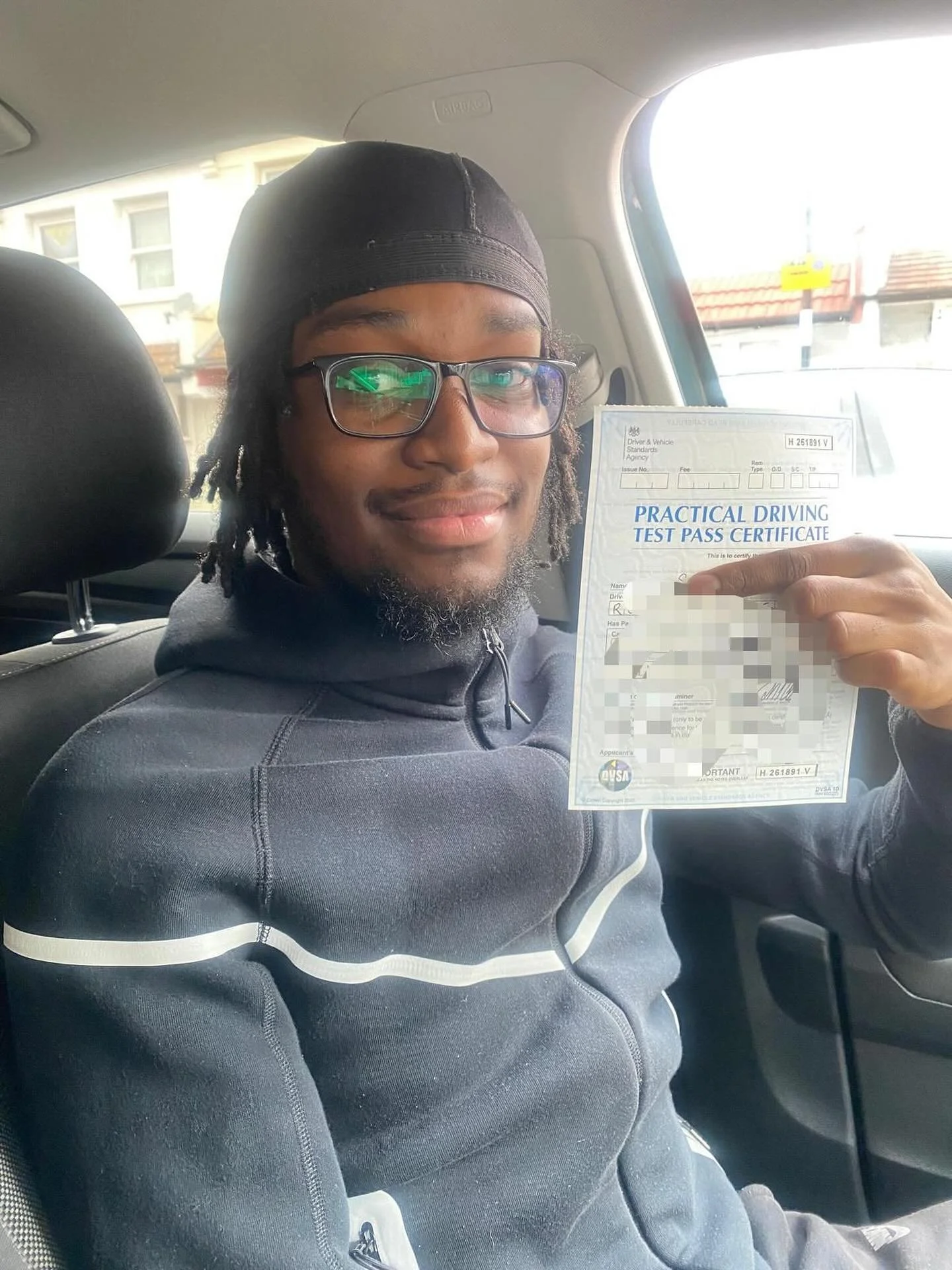 Stevaun passed First time at Mitcham, with Lorraine!🥇

Well done and all the best for your future on the roads!🚗📚

#firsttimepass #driverslicense #drivinglessons #drivinginstructor #drivingschool #mitcham #jeds #jedsdrivingschool