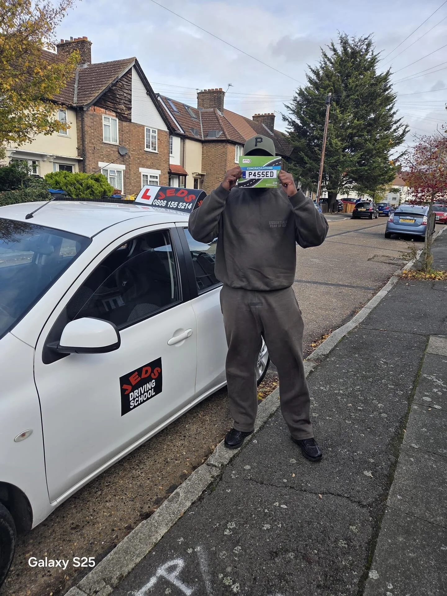Ryan passed First time  at Mitcham test centre, with Sinan!🥇

Well done and all the best for your future on the roads!🚗📚

#firsttimepass #mitcham #jeds #jedsdrivingschool #driverslicense #drivinglessons #drivingschool