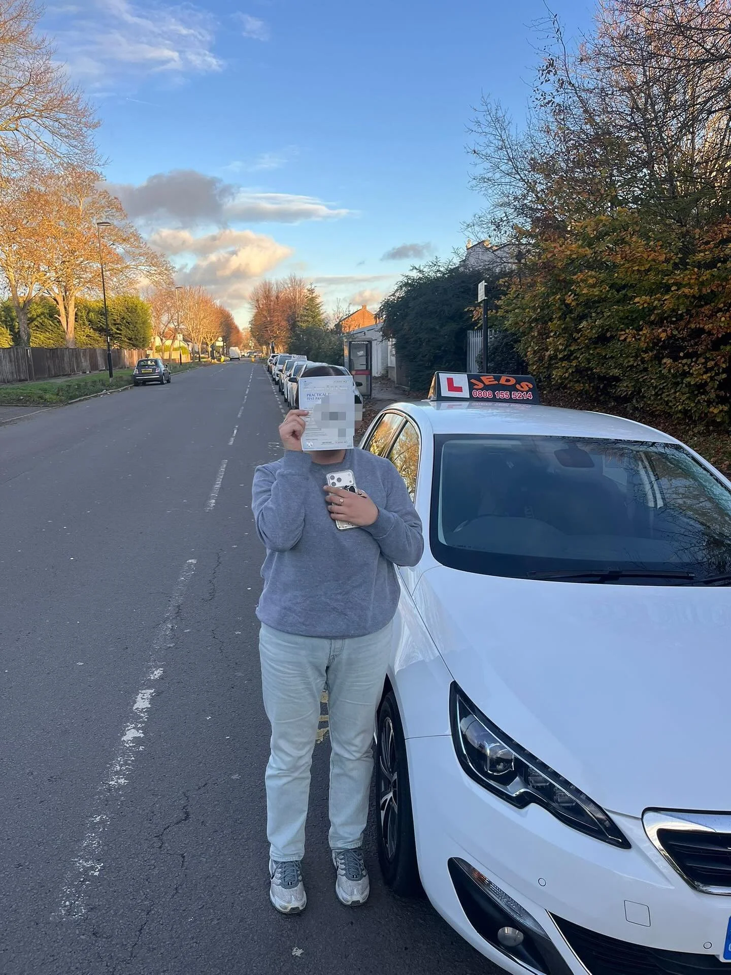 Helin passed at Mitcham, with Yiannis!🥳

Well done and all the best for your future on the roads!🚗📚

#passed #driverslicense #drivinglessons #drivingschool #jeds #jedsdrivingschool #mitcham