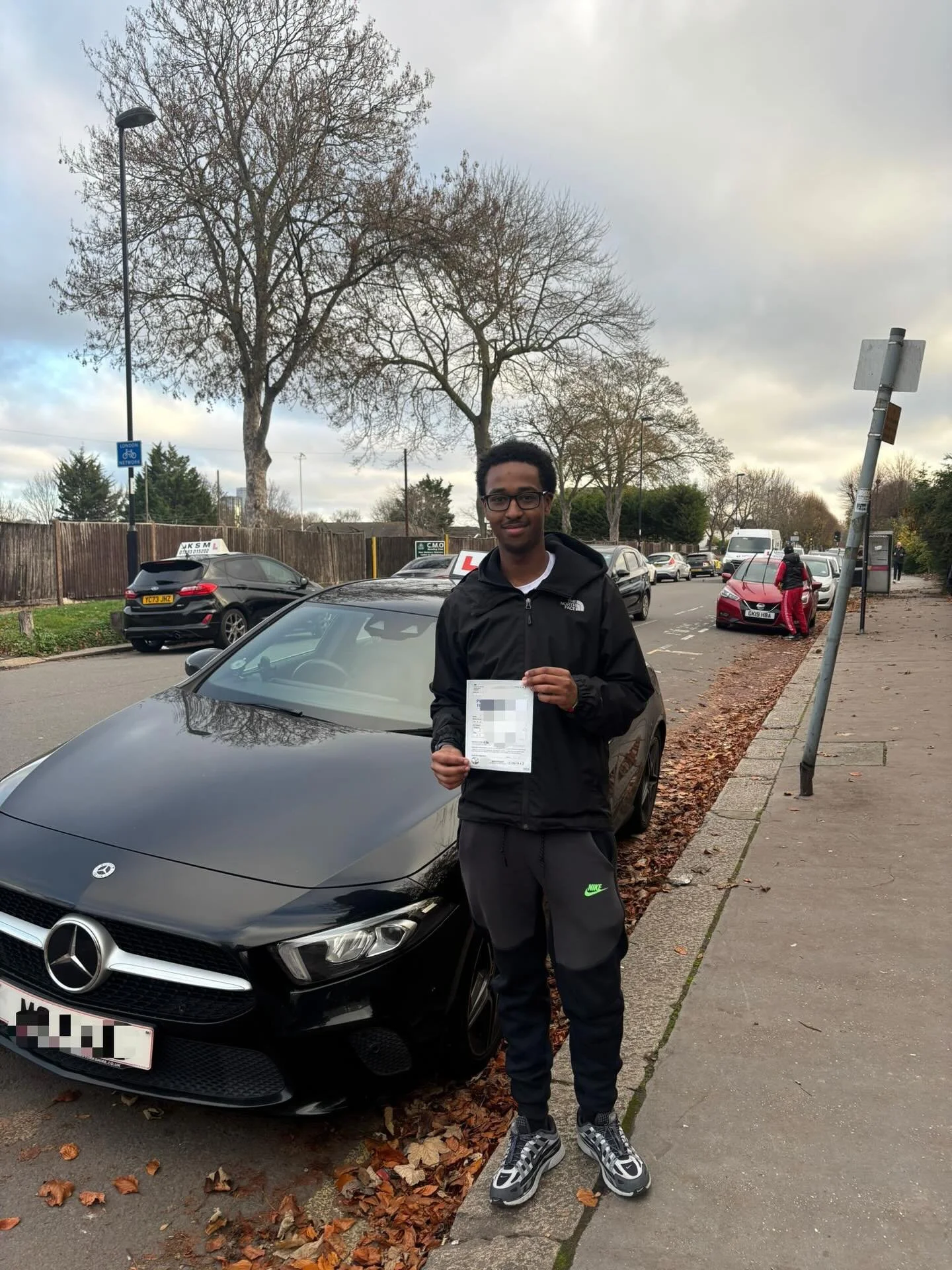 Ayub passed at Mitcham test centre, with Maz J!🥳

Well done and all the best for your future on the roads!🚗📚

#passed #driverslicense #drivinglessons #drivinginstructor #jeds #jedsdrivingschool #mitcham