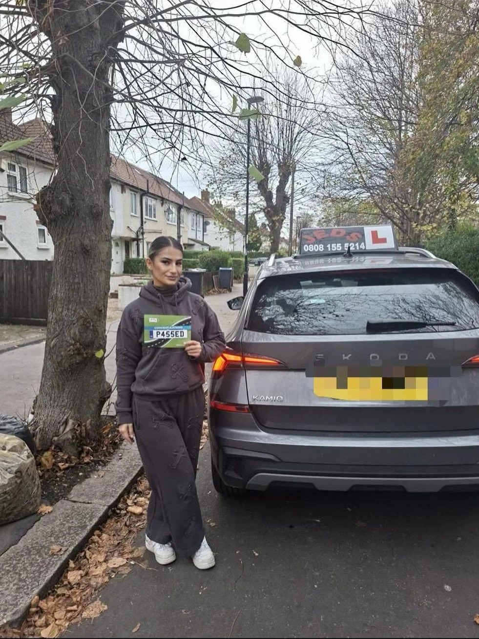 Larisa passed at Mitcham test centre, with Maria!🥳

Well done and all the best for your future on the roads!🚗📚

#passed #driverslicense #drivingschool #drivinglessons #drivinginstructor #jeds #jedsdrivingschool