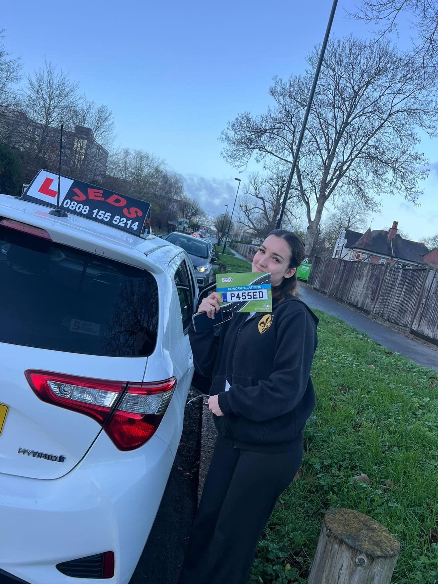 Elmina passed with 3 minors, at Mitcham test centre, with Sardar!🥳

Well done and all the best for your future on the roads!🚗📚

#passed #driverslicense #drivinglessons #drivinginstructor #jeds #jedsdrivingschool #mitcham