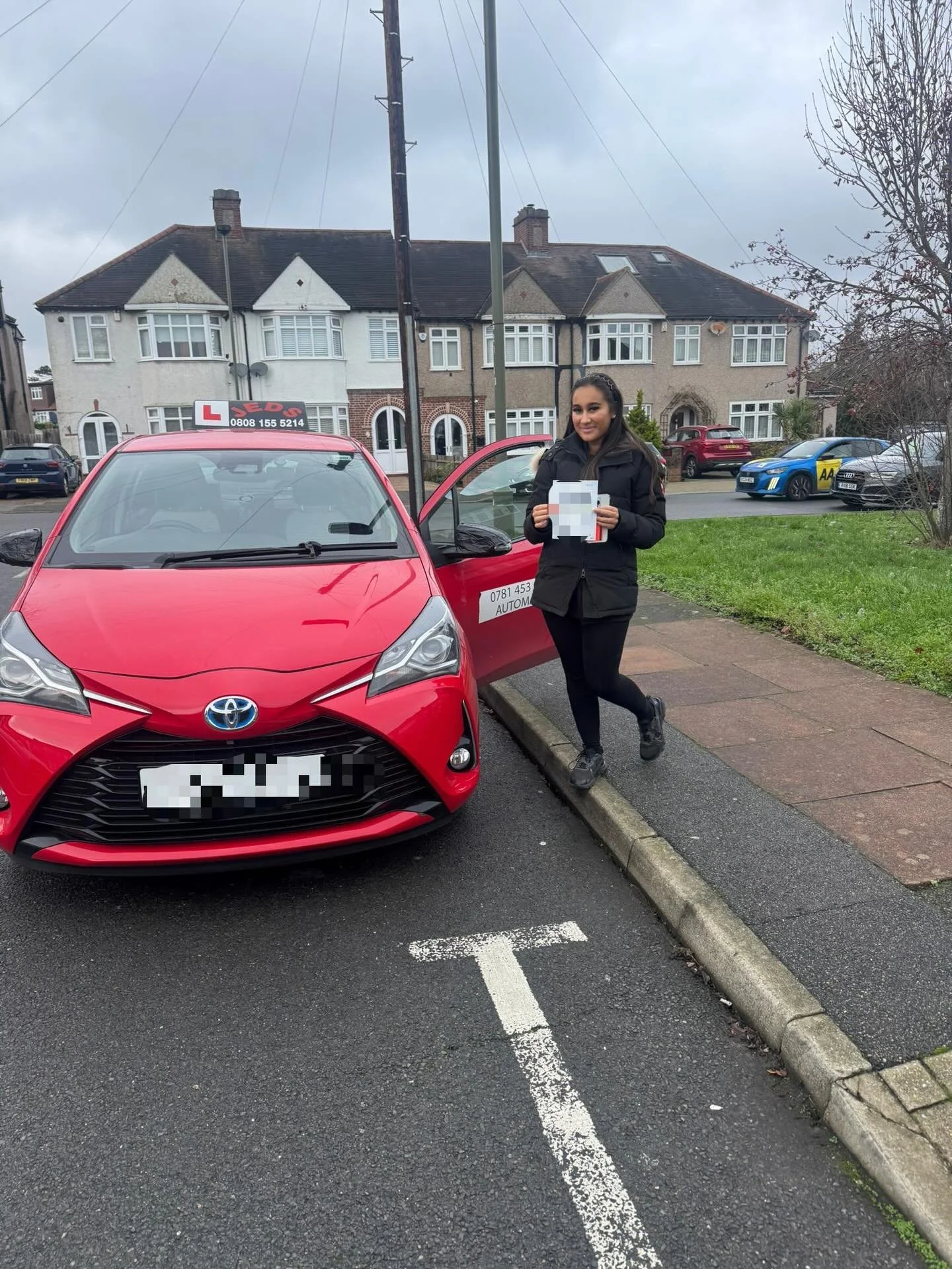 Sienna passed at West Wickham, with Frozan!🥳

Well done and all the best for your future on the roads!🚗📚

#passed #driverslicense #drivinglessons #drivinginstructor #drivingschool #westwickham #jeds #jedsdrivingschool
