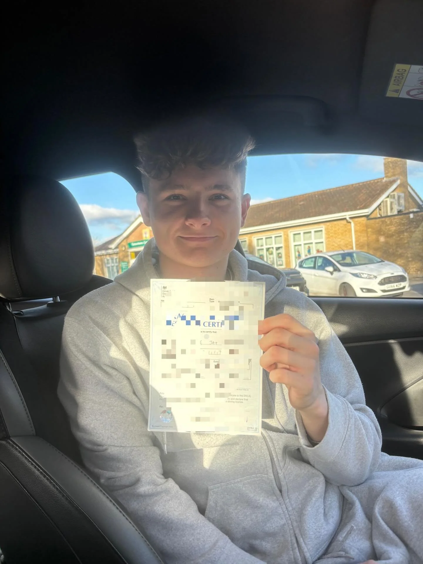 Charlie Edward&rsquo;s passed First time at Morden, with Lynn!🥇

Well done and all the best for your future on the roads!🚗📚

#firsttimepass #driverslicense #drivinglessons #drivingschool #jeds #jedsdrivingschool #morden