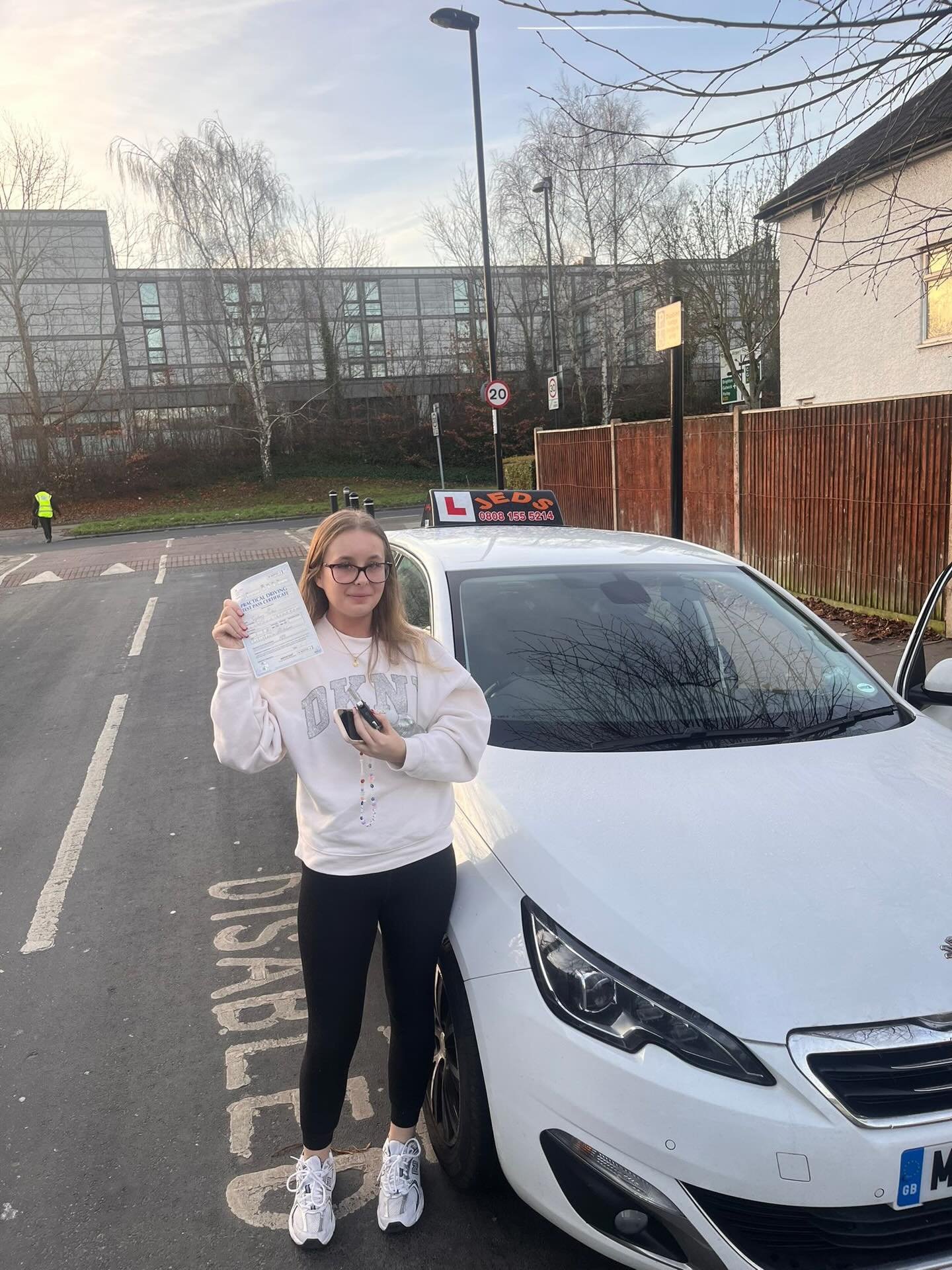 Sydney passed at Mitcham, with Yiannis!🥳

Well done and all the best for your future on the roads!🚗📚

#passed #driverslicense #drivingtest #drivinglessons #drivingschool #jeds #jedsdrivingschool #mitcham