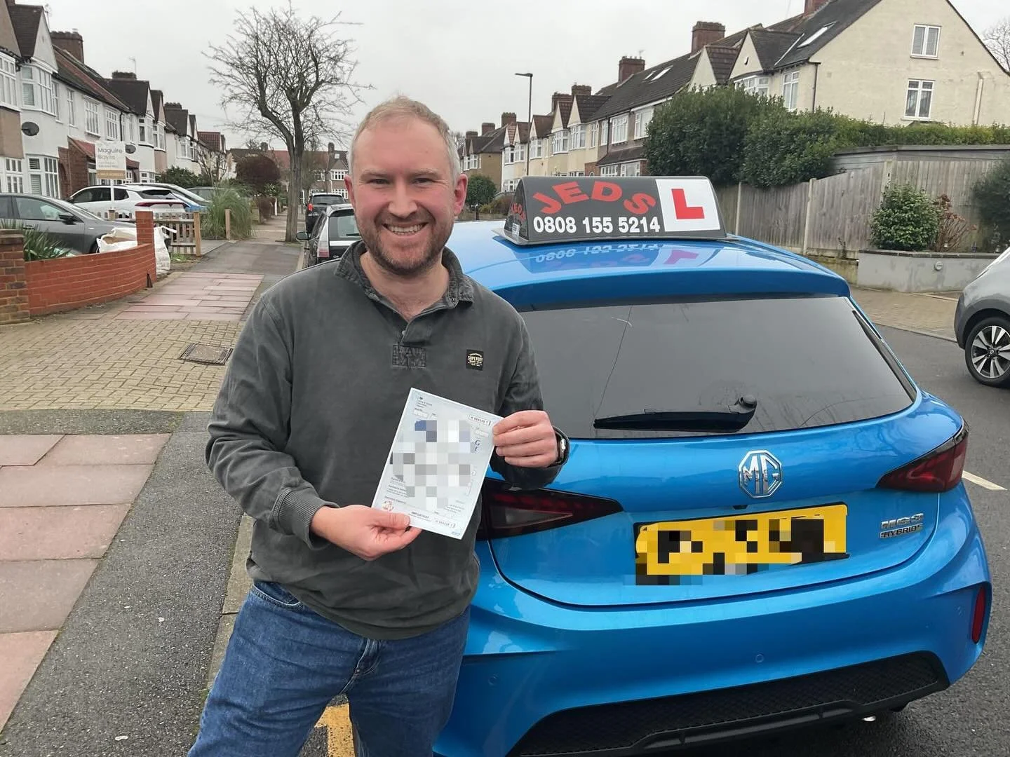 Richard passed First time at West Wickham, with Rob!🥇

Well done and all the best for your future on the roads!🚗📚

#firsttimepass #driverslicense #drivinginstructor #drivinglessons #drivingschool #westwickham #jeds #jedsdrivingschool