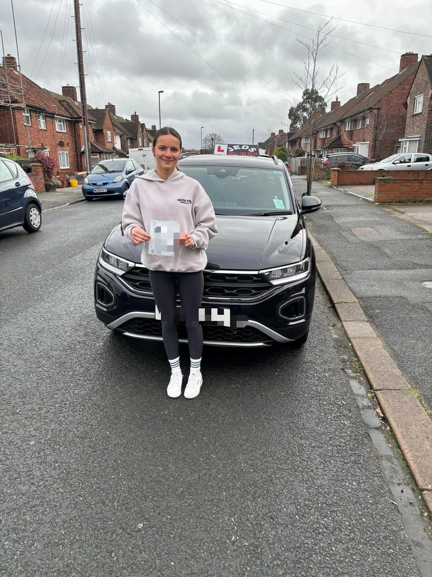 Mia passed at West Wickham, with Ashley!🥳

Well done and all the best for your future on the roads!🚗📚

#passed #driverslicense #drivinglessons #drivingschool #drivingtest #jeds #jedsdrivingschool #westwickham