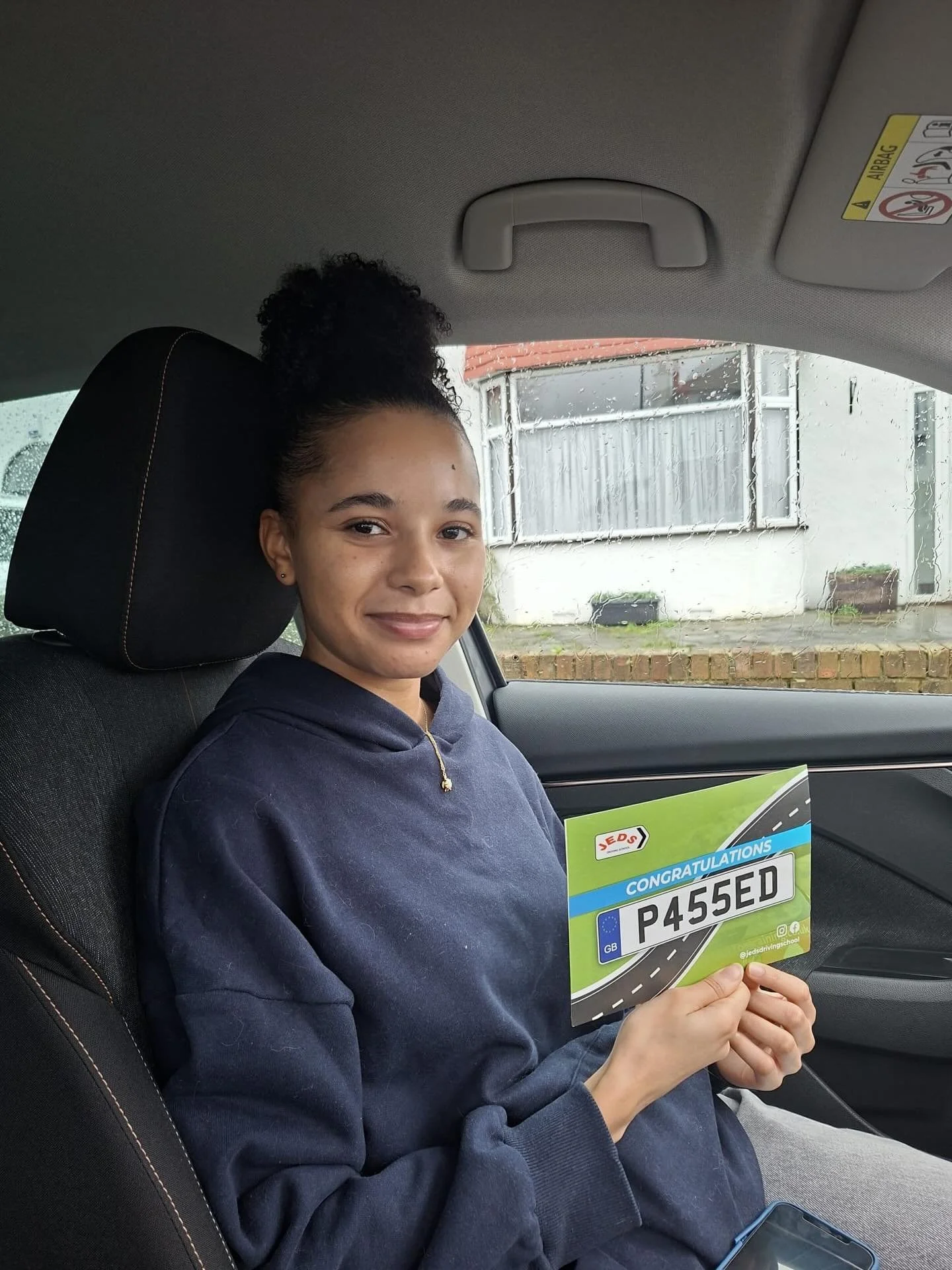 Amelie passed 1st time at Mitcham, with Maria!🥇

Well done and all the best for your future on the roads!🚗📚

#firsttimepass #driverslicense #drivinglessons #drivingschool #jeds #jedsdrivingschool #mitcham