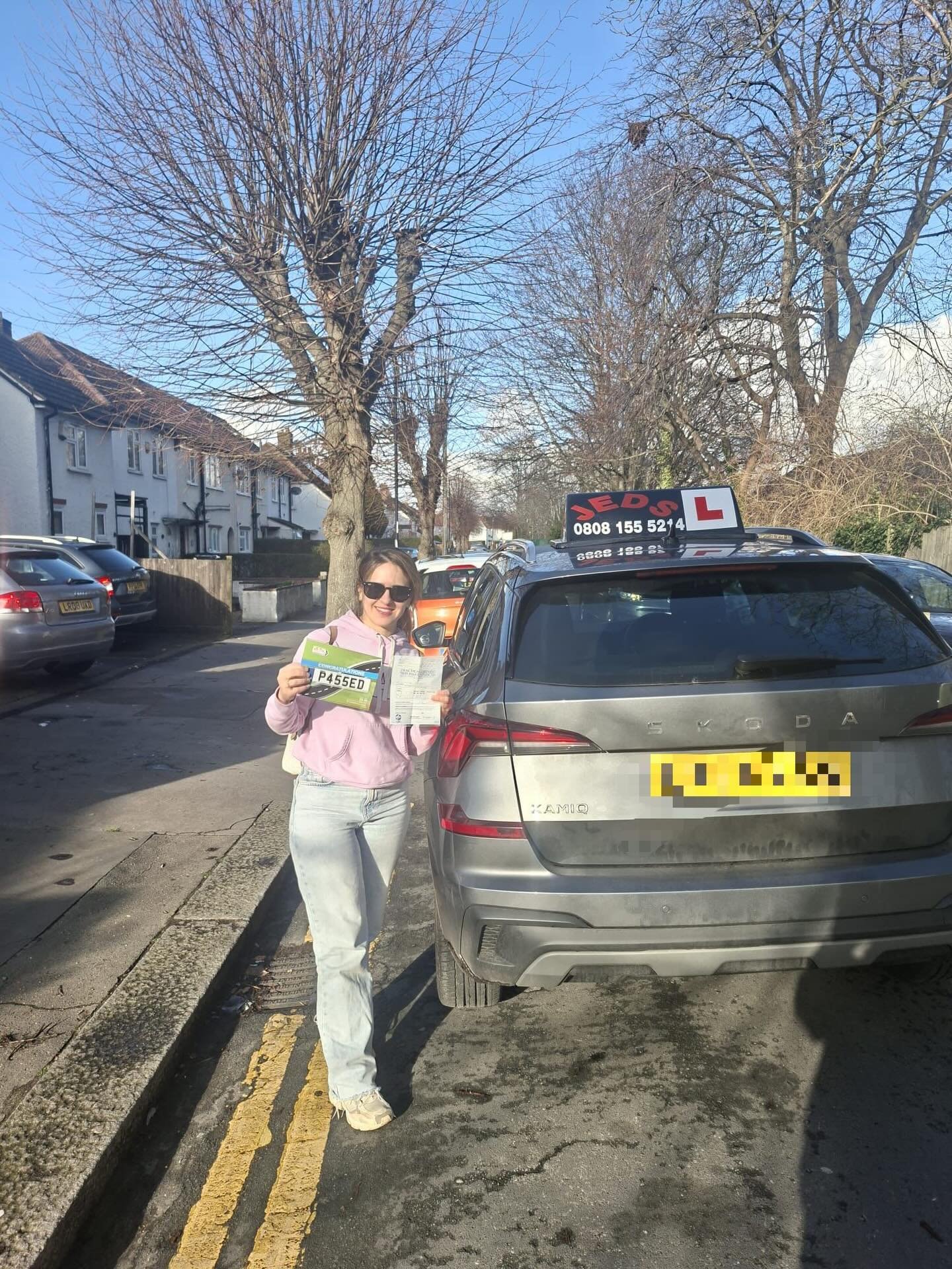 Geanser passed at Mitcham, with Maria!🥳

Well done and all the best for your future on the roads!🚗📚

#passed #driverslicense #drivinglessons #drivinginstructor #jeds #jedsdrivingschool #mitcham