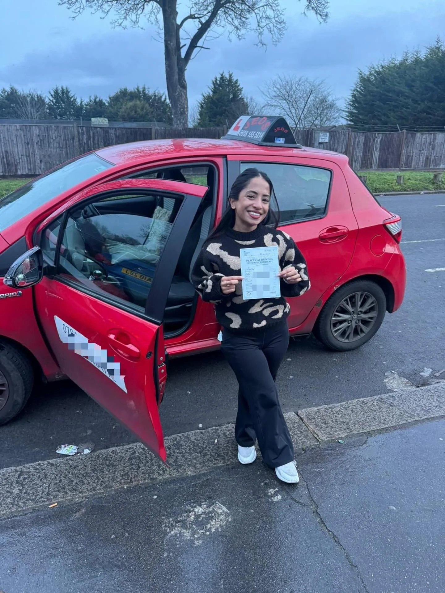 Shabana passed Mitcham test centre, with Frozan!🥳

Well done and all the best for your future on the roads!🚗📚

#passed #driverslicense #drivinglessons #drivingschool #drivingtest