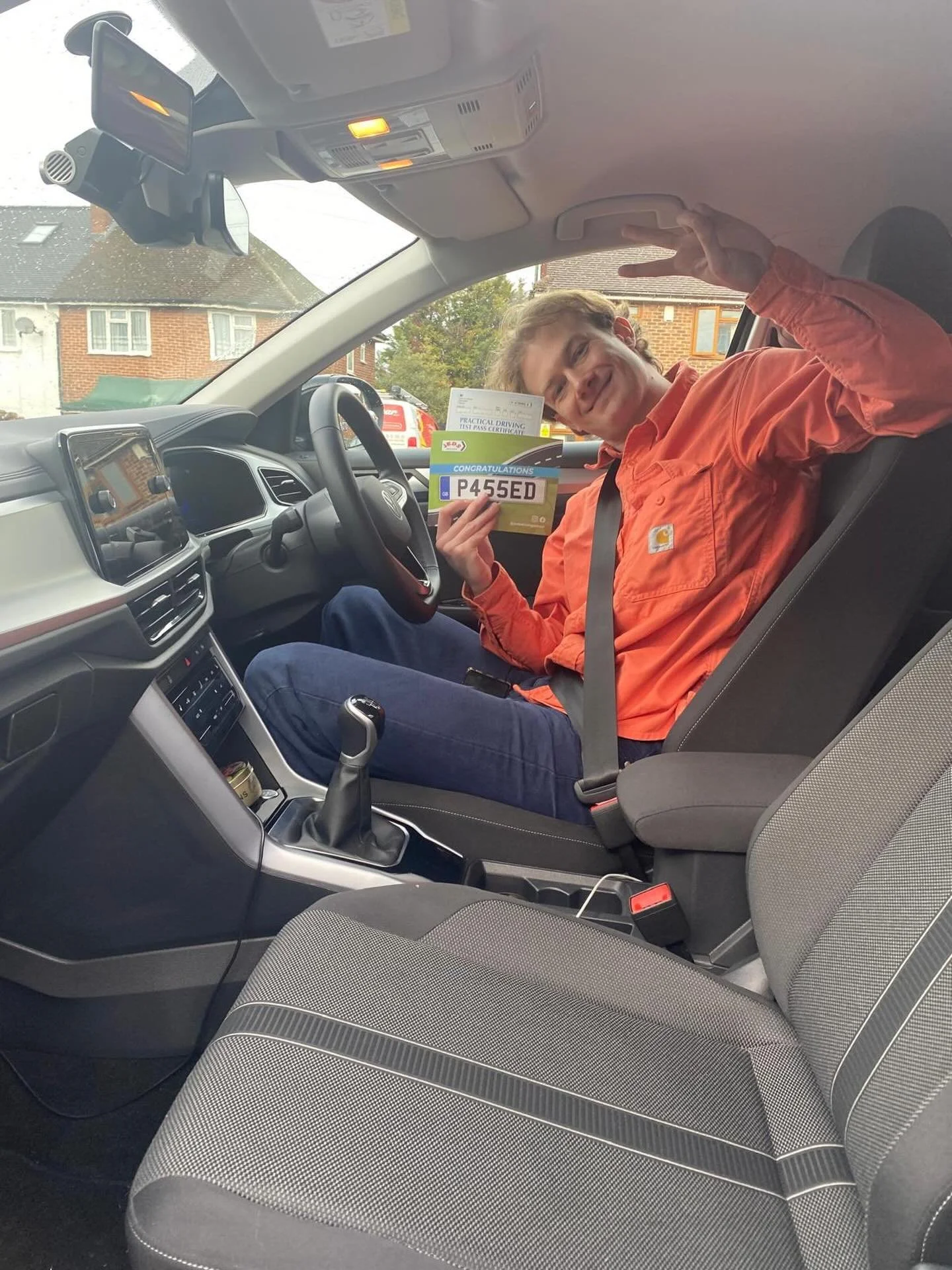 Arthur passed 1st time at Morden test centre with only 2 driving faults, with Naseem!🥇

Well done and all the best for your future on the roads!🚗📚

#firsttimepass #driverslicense #drivinglessons #drivingschool #jeds