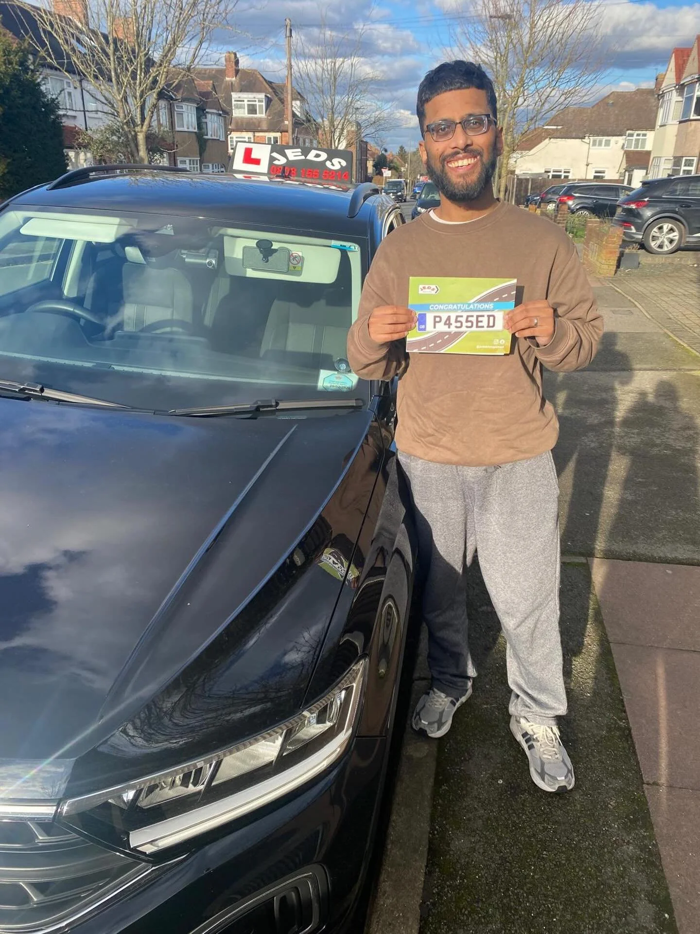Si passed at West Wickham, with Naseem!🥳

Well done and all the best for your future on the roads!🚗📚

#passed #driverslicense #drivingschool #drivinglessons #jeds