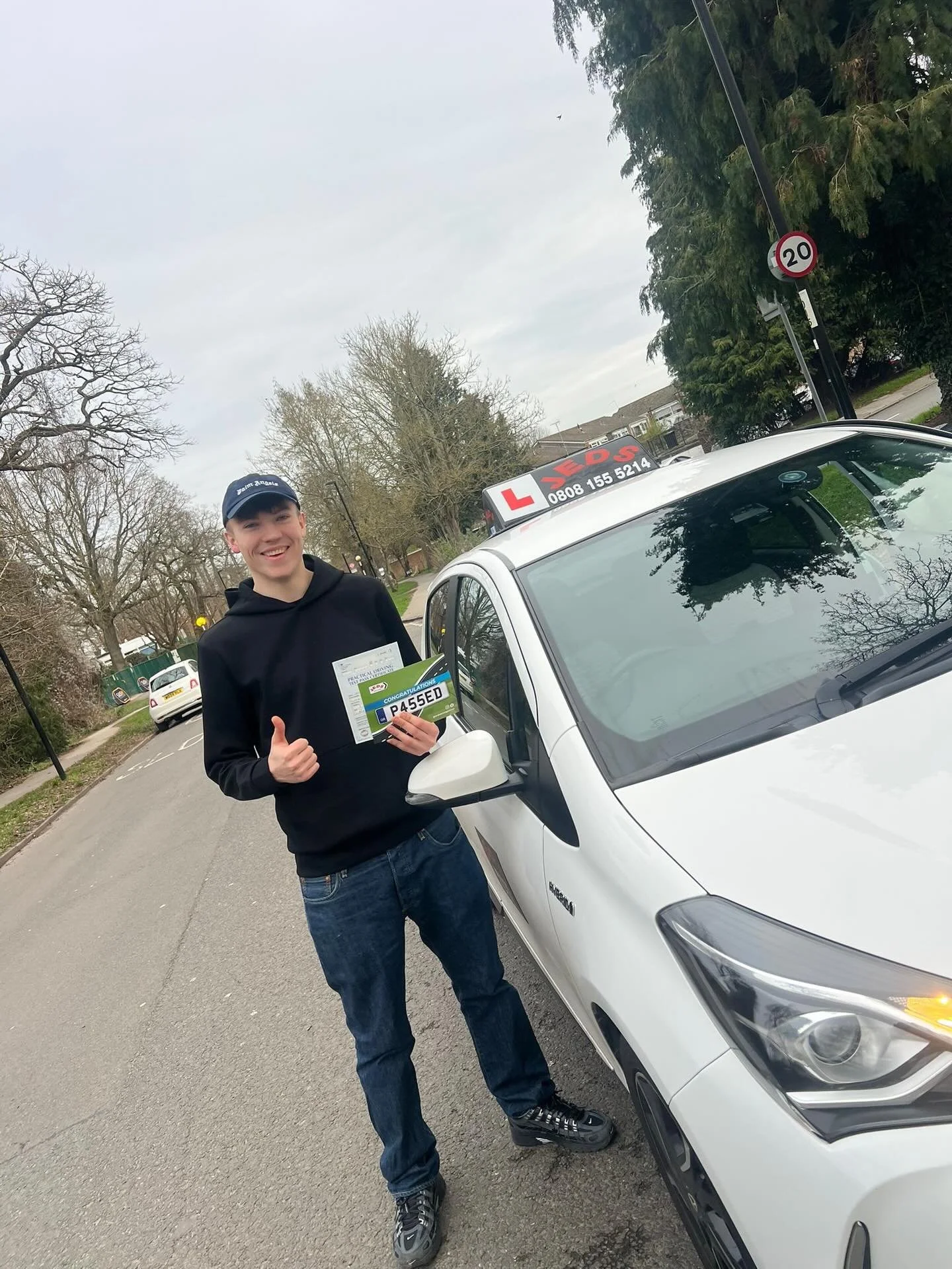 Daniel passed at West Wickham, with Sardar!🥳

Well done and all the best for your future on the roads!🚗📚

#passed #driverslicense #drivinglessons #drivingtest #drivingschool
