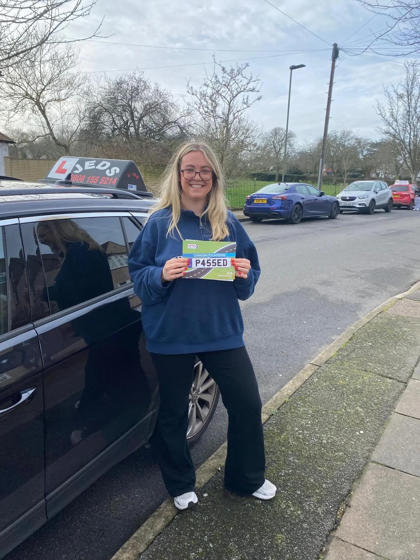 Emily passed at West Wickham with only 2 driving faults, with Naseem !🥳

Well done and all the best for your future on the roads!🚗📚

#passed #driverslicense #drivinglessons #drivingschool #jeds