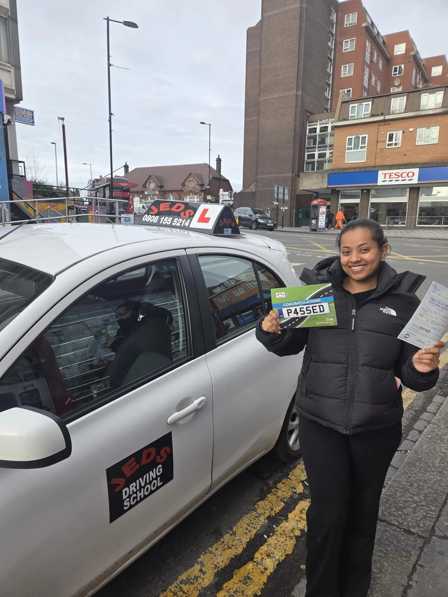 Suzie passed First time at Mitcham test centre, with Sinan!🥇

Well done and all the best for your future on the roads!🚗📚

#firsttimepass #driverslicense #drivinglessons #jeds #jedsdrivingschool