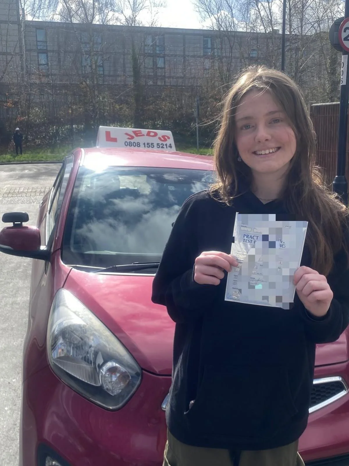 Maya passed at Mitcham, with Vishal!🥳

Well done and all the best for your future on the roads!🚗📚

#passed #driverslicense #drivinglessons #drivinginstructor #jeds