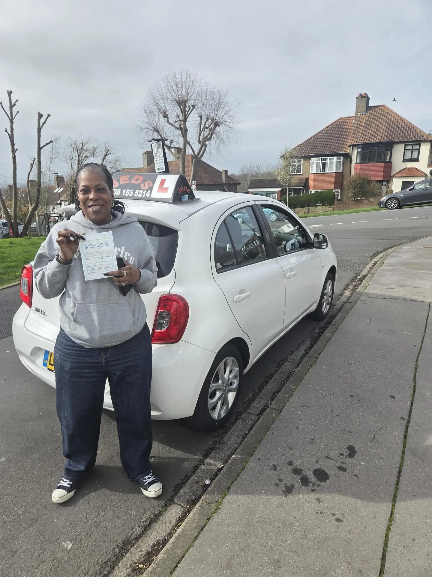 Monica passed First time at Mitcham, with Sinan!🥇

Well done and all the best for your future on the roads!🚗📚

#firsttimepass #driverslicense #drivinglessons #drivingschool #drivingtest