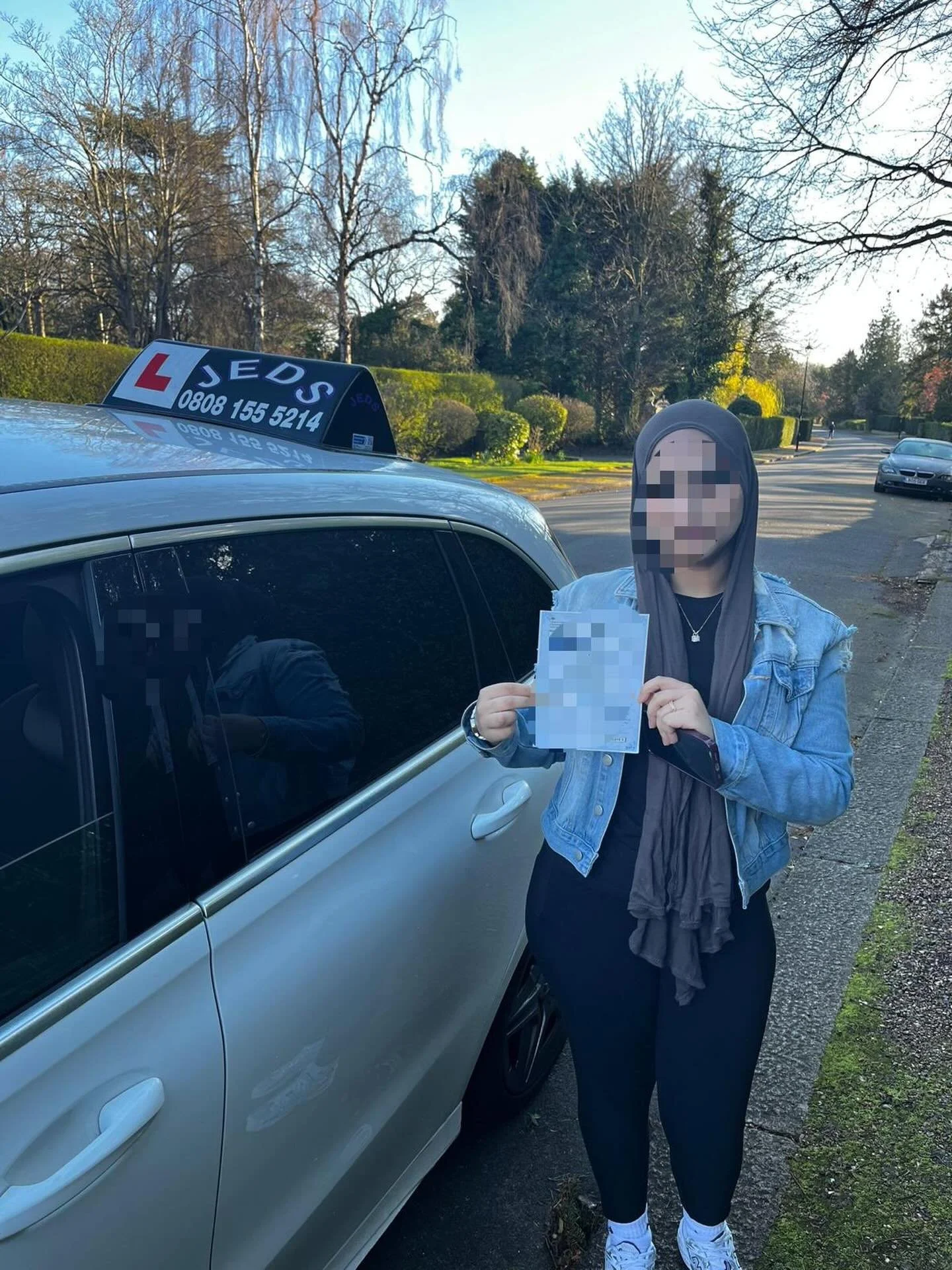 Amarah passed with 1 fault at Mitcham, with Andriana !🥳

Well done and all the best for your future on the roads!🚗📚

#passed #driverslicense #drivinglessons #jeds #mitcham
