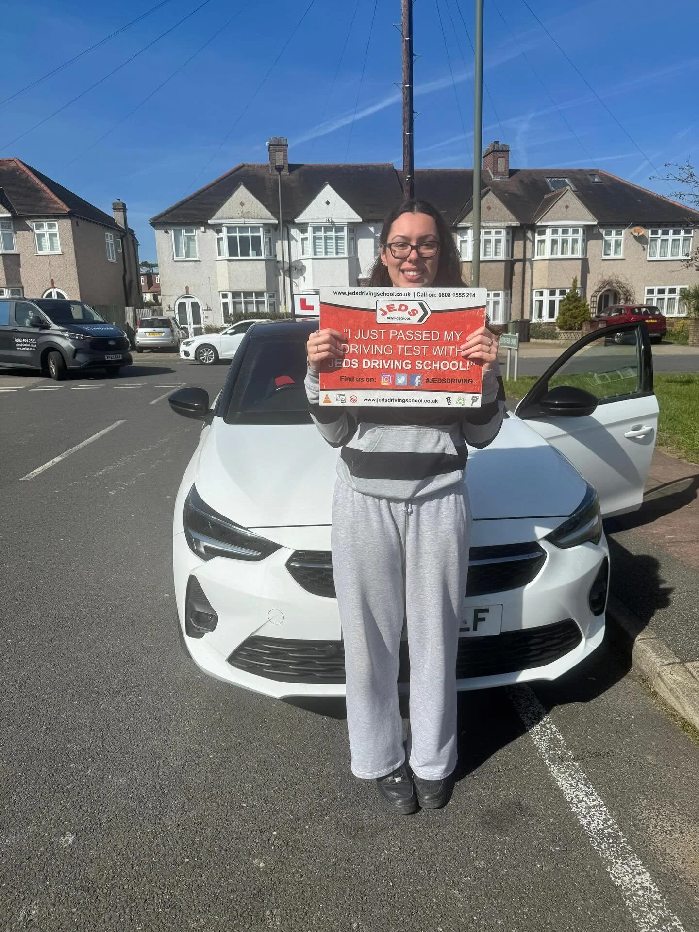 Jessica passed First time at West Wickham, with Maria K!🥇

Well done and all the best for your future on the roads!🚗📚

#firsttimepass #driverslicense #drivinglessons #drivingtest #jeds