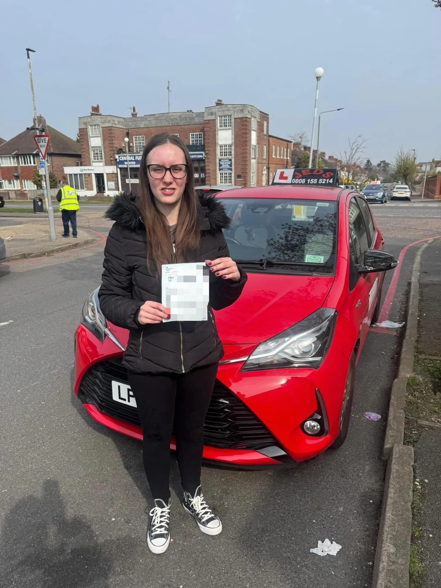 Samantha passed First time at West Wickham, with Frozan!🥇

Well done and all the best for your future on the roads!🚗📚

#firsttimepass #driverslicense #drivinglessons #drivingtest #jeds