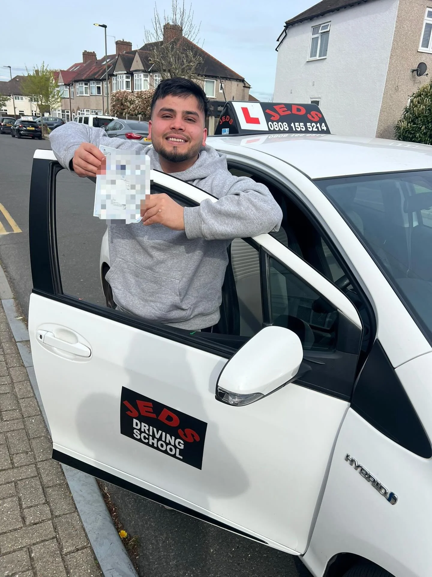 Rabi passed at West Wickham, with Sardar Safi!🥳

Well done and all the best for your future on roads!🚗📚

#passed #driverslicense #drivinglessons #drivingtest #jeds