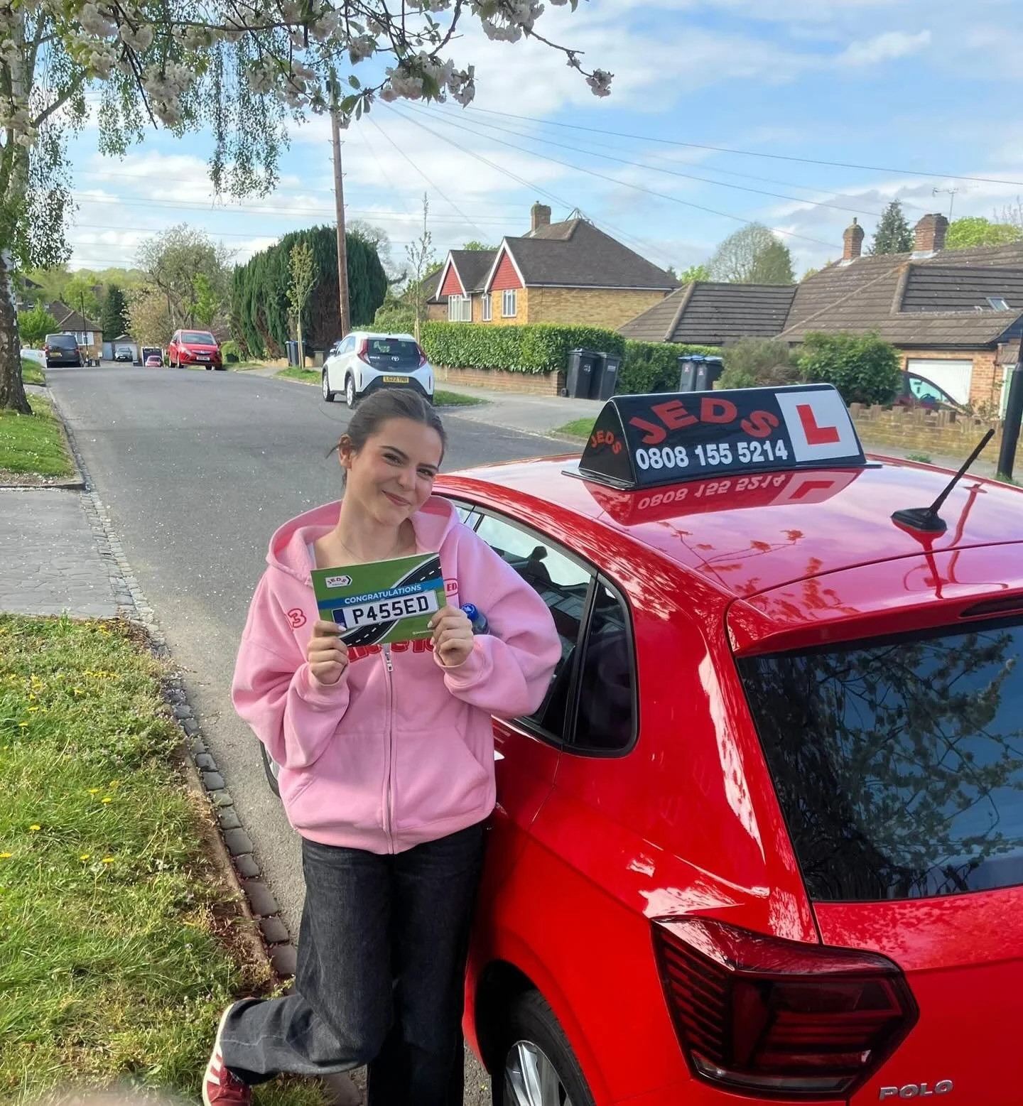 Eloise passed at West Wickham with just 3 driving faults, with Dan!🥳

Well done and all the best for your future on the roads!🚗📚

#passed #driverslicense #drivinglessons #drivingtest #jeds
