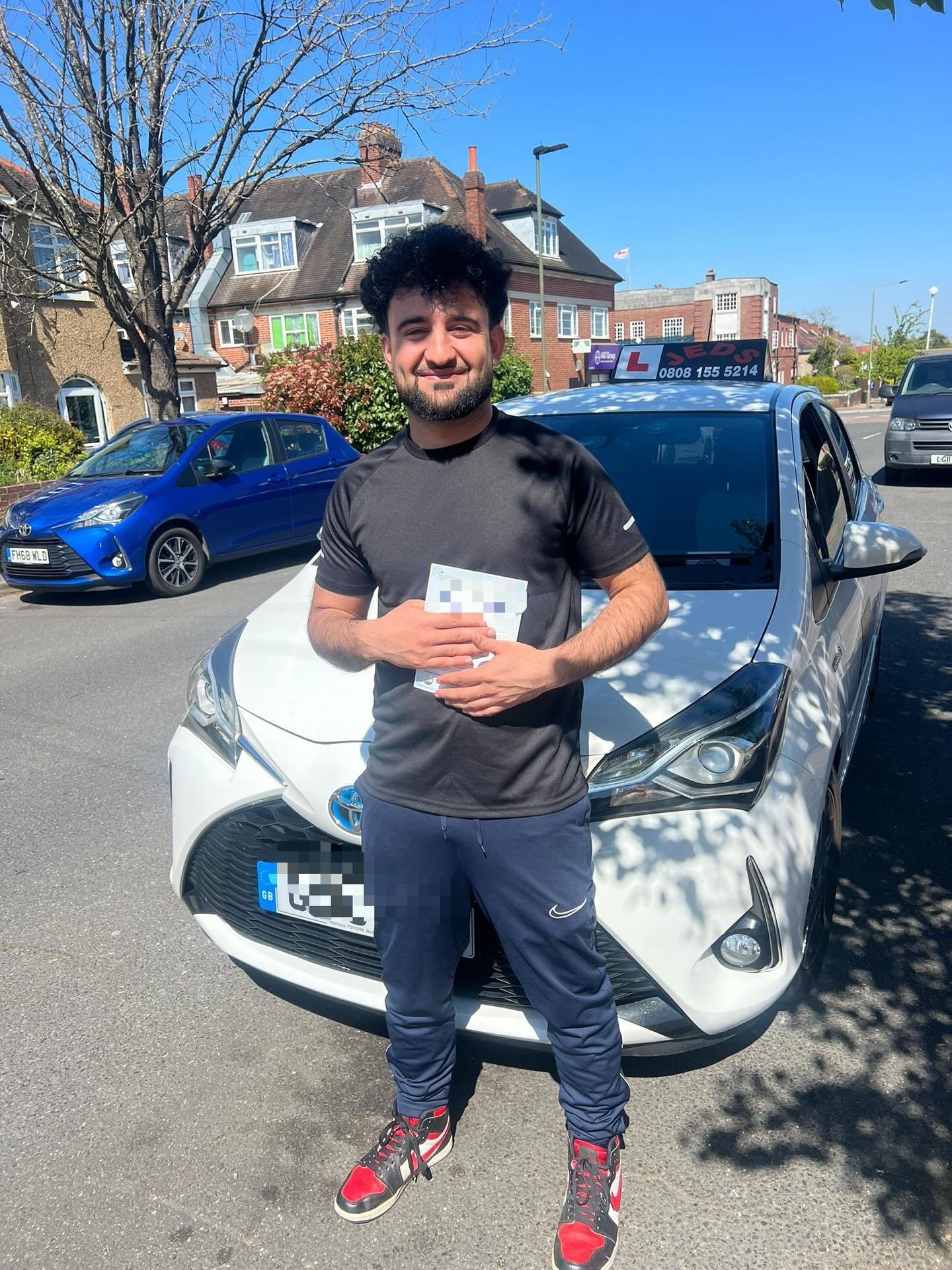 Khalil passed at West Wickham First time no driving faults, with Sardar Safi!🥳

Well done and all the best for your future on the roads!🚗📚

#passed #driverslicense #drivingschool #drivinglessons #jeds